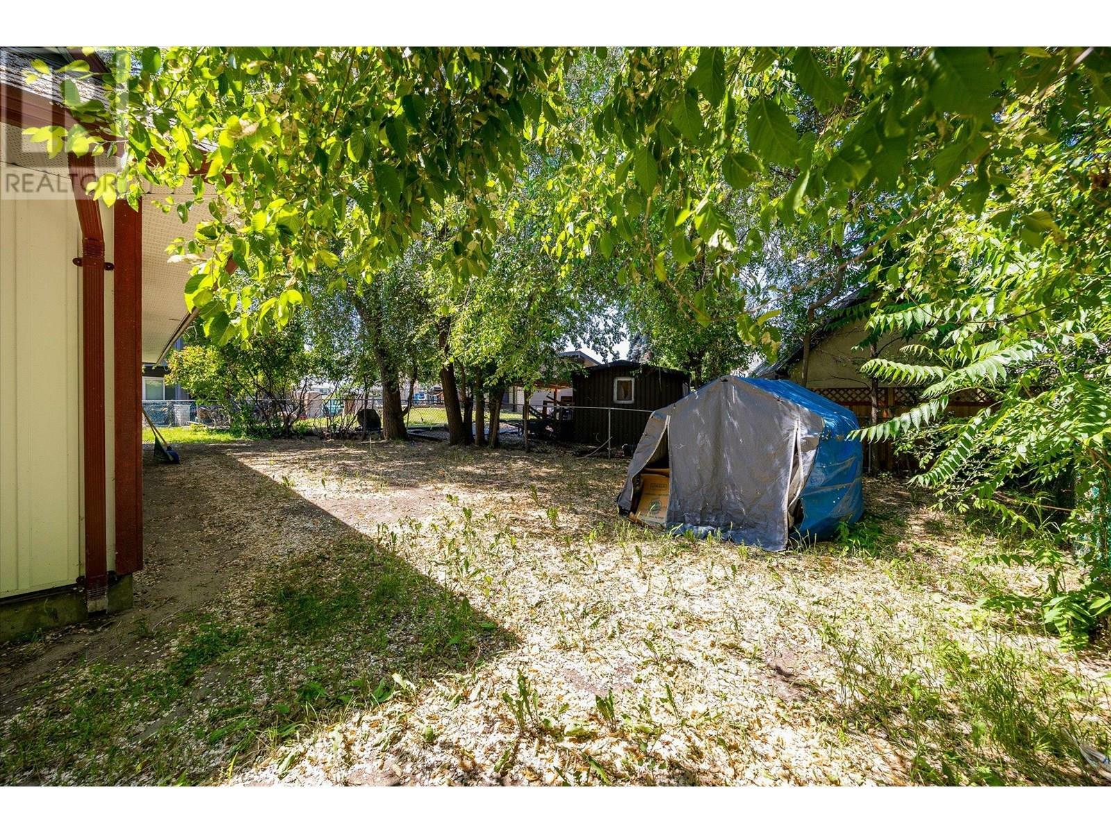 KELOWNA, British Columbia, V1Y 8H7, CA, 3 Bedrooms Bedrooms, ,1 BathroomBathrooms,Residential,For Sale,1961184