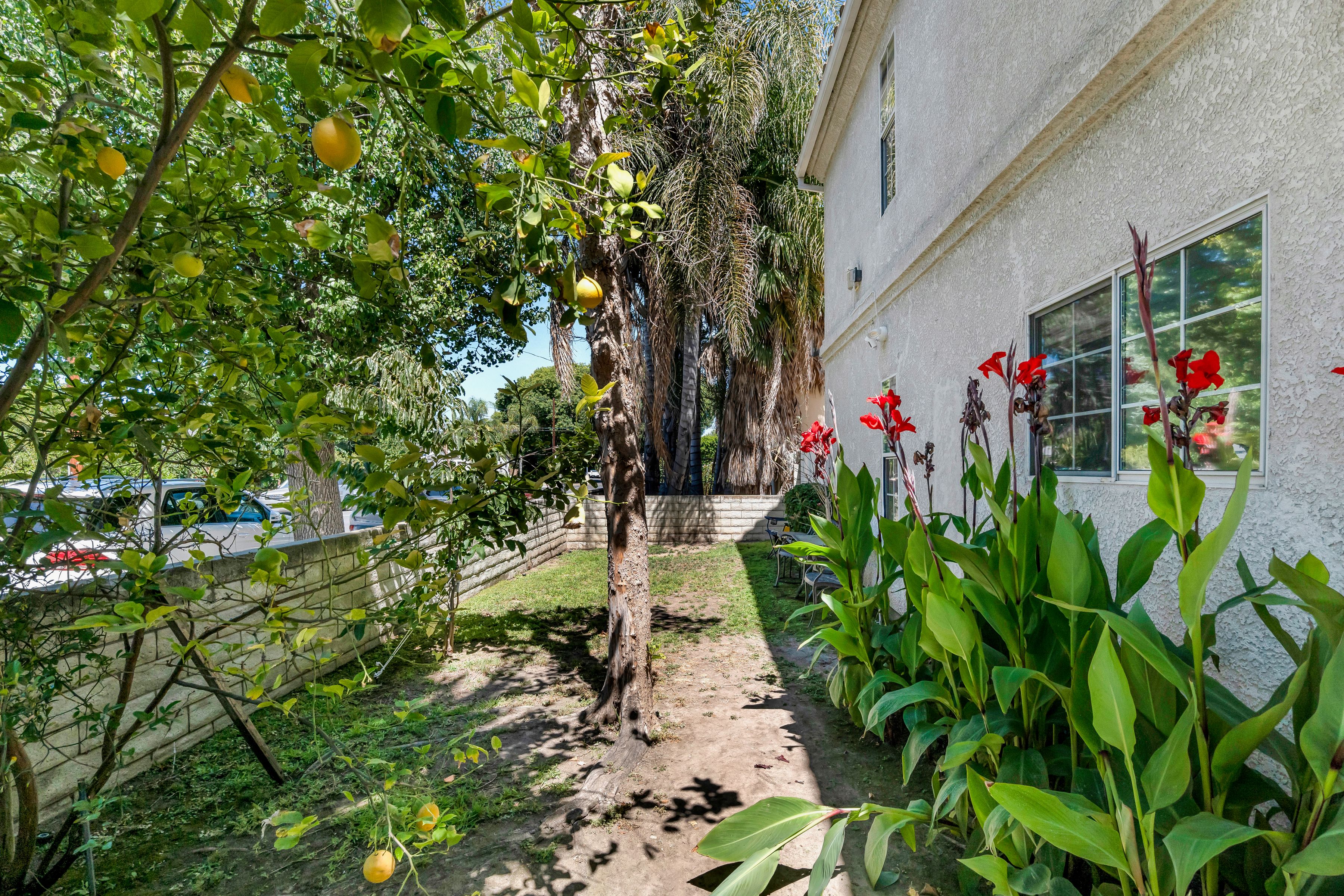  18316 Keswick Street, Reseda - 物件實景