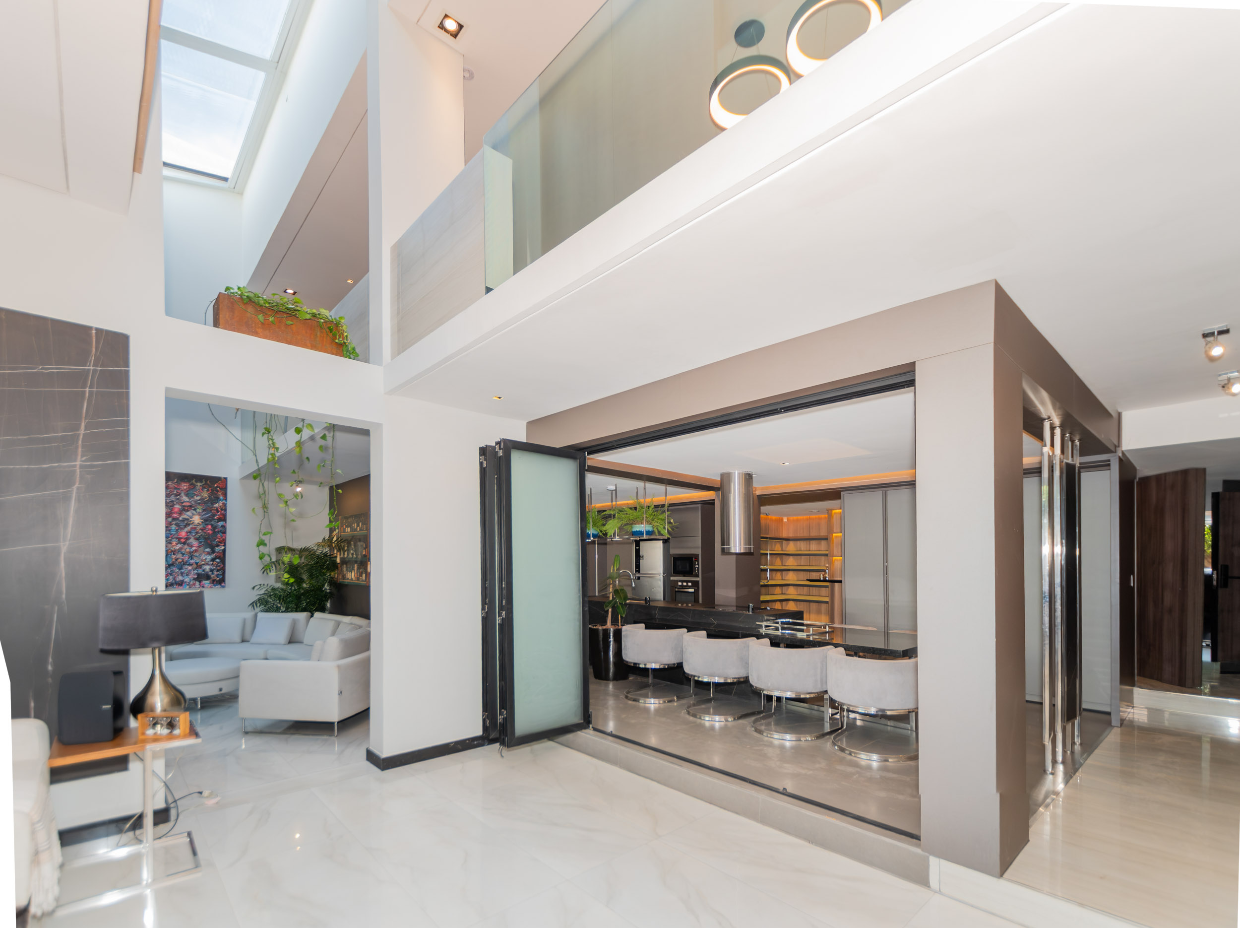  Exclusive Fully Furnished 4-Bedroom En-Suite Residence - 物件實景