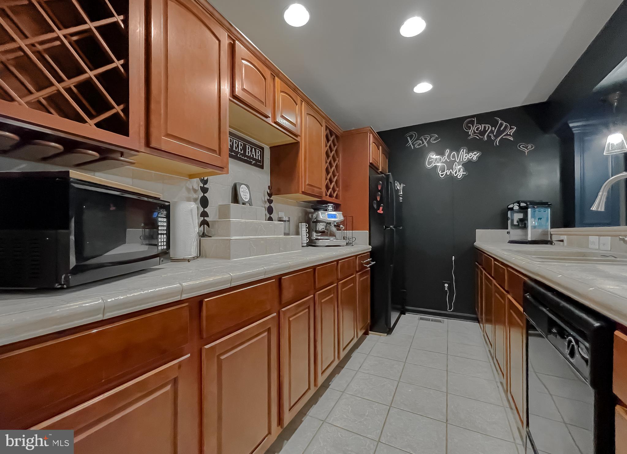 Callaway, Maryland, 20620, United States, 6 Bedrooms Bedrooms, ,5 BathroomsBathrooms,Residential,For Sale,1943056