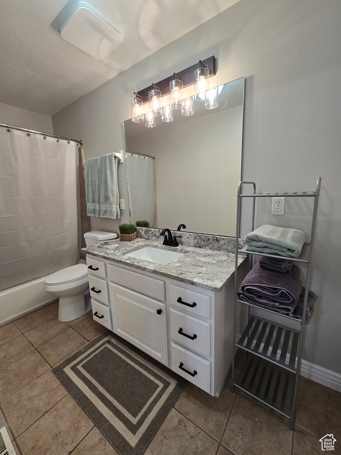 Mendon, Utah, 84325, United States, 7 Bedrooms Bedrooms, ,4 BathroomsBathrooms,Residential,For Sale,1977990