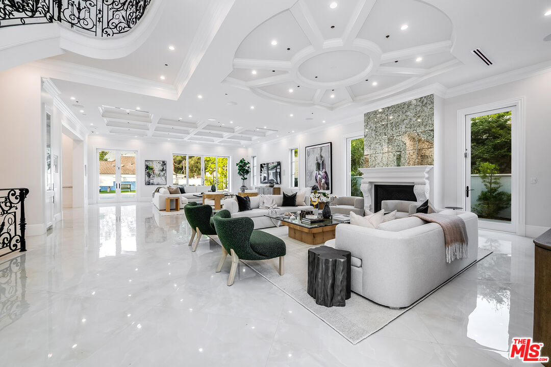 Beverly Hills, California, 90210, United States, 6 Bedrooms Bedrooms, ,12 BathroomsBathrooms,Residential,For Sale,1865227