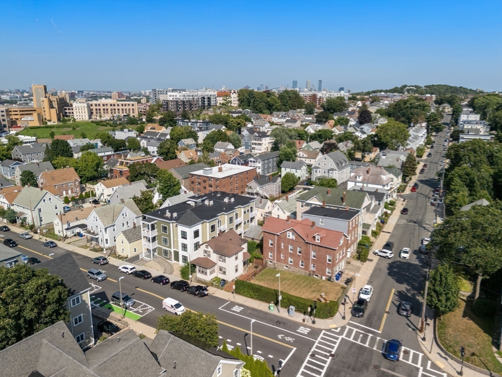 Boston, Massachusetts, 02135, United States, 2 Bedrooms Bedrooms, ,2 BathroomsBathrooms,Residential,For Sale,1940809