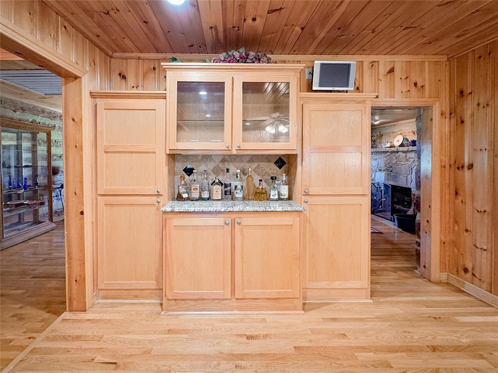 Fort Gibson, Oklahoma, 74434, United States, 2 Bedrooms Bedrooms, ,3 BathroomsBathrooms,Residential,For Sale,1982810