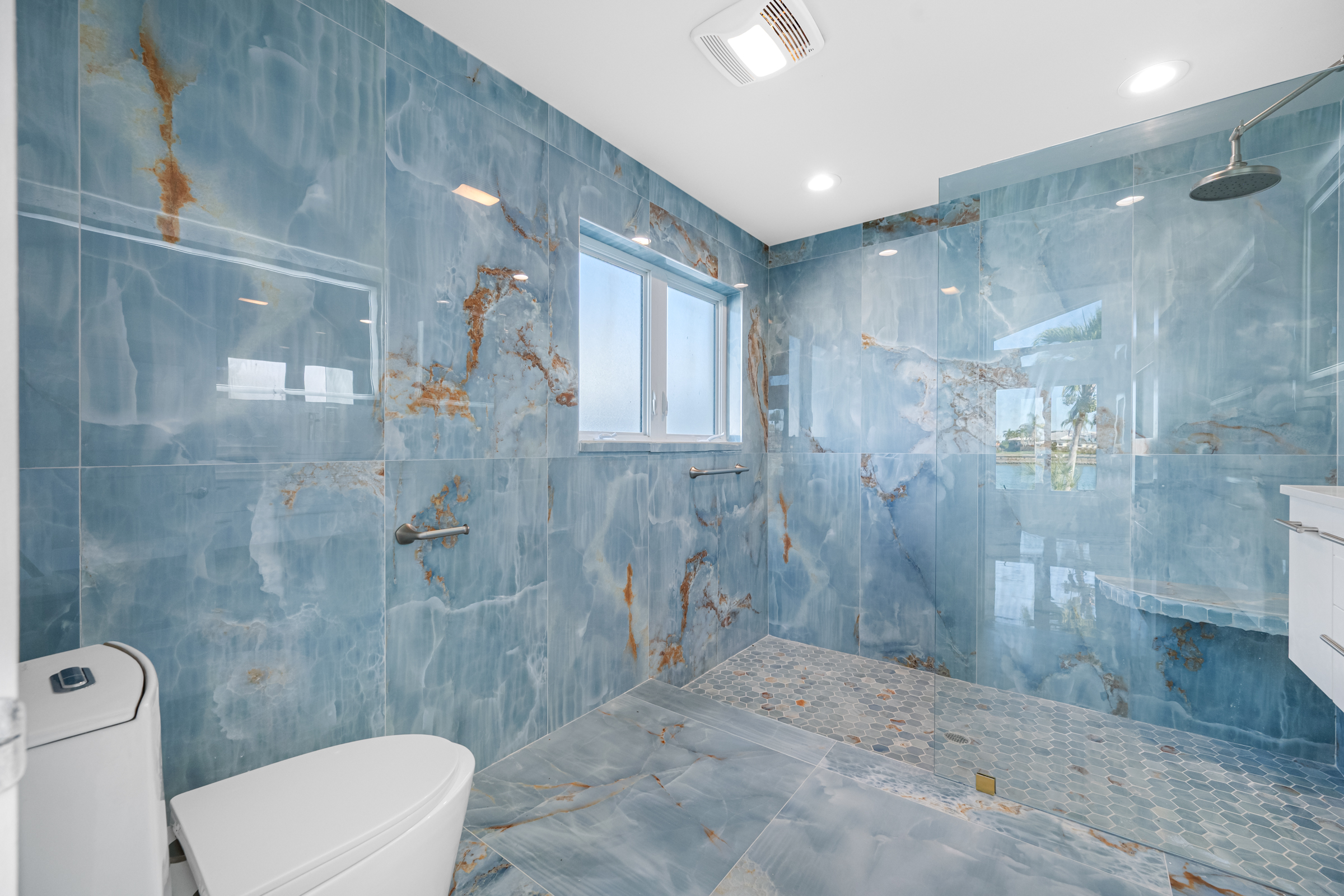 Treasure Island, Florida, 33706, United States, 3 Bedrooms Bedrooms, ,2 BathroomsBathrooms,Residential,For Sale,1990386