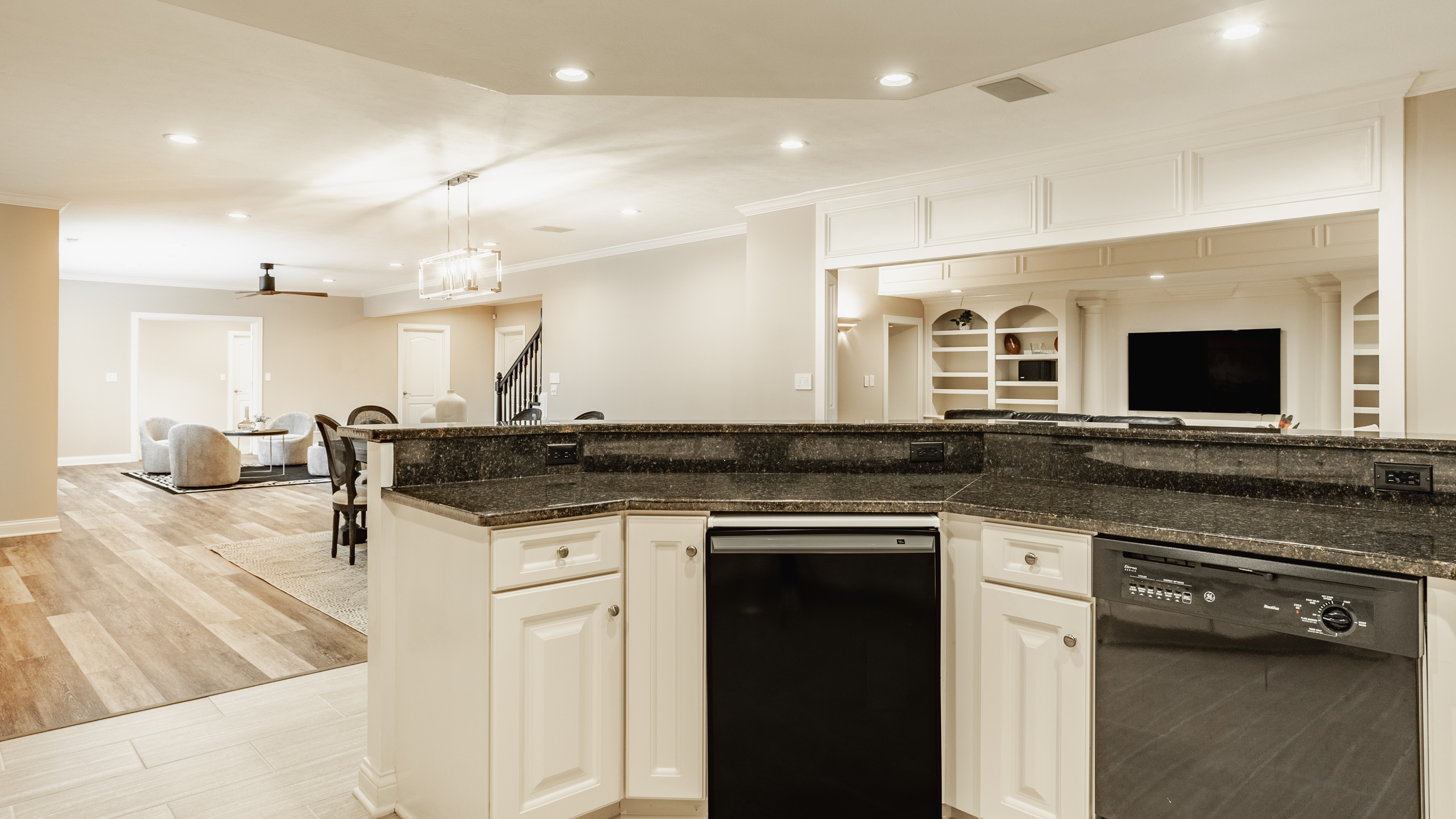  Exceptional West Carmel Home with Resort-Caliber Backyard - 物件實景