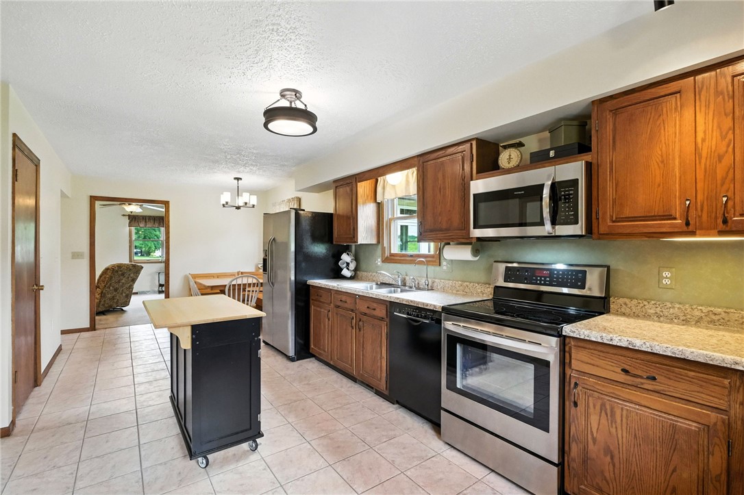 Adams Twp, Pennsylvania, 16046, United States, 3 Bedrooms Bedrooms, ,3 BathroomsBathrooms,Residential,For Sale,1896519