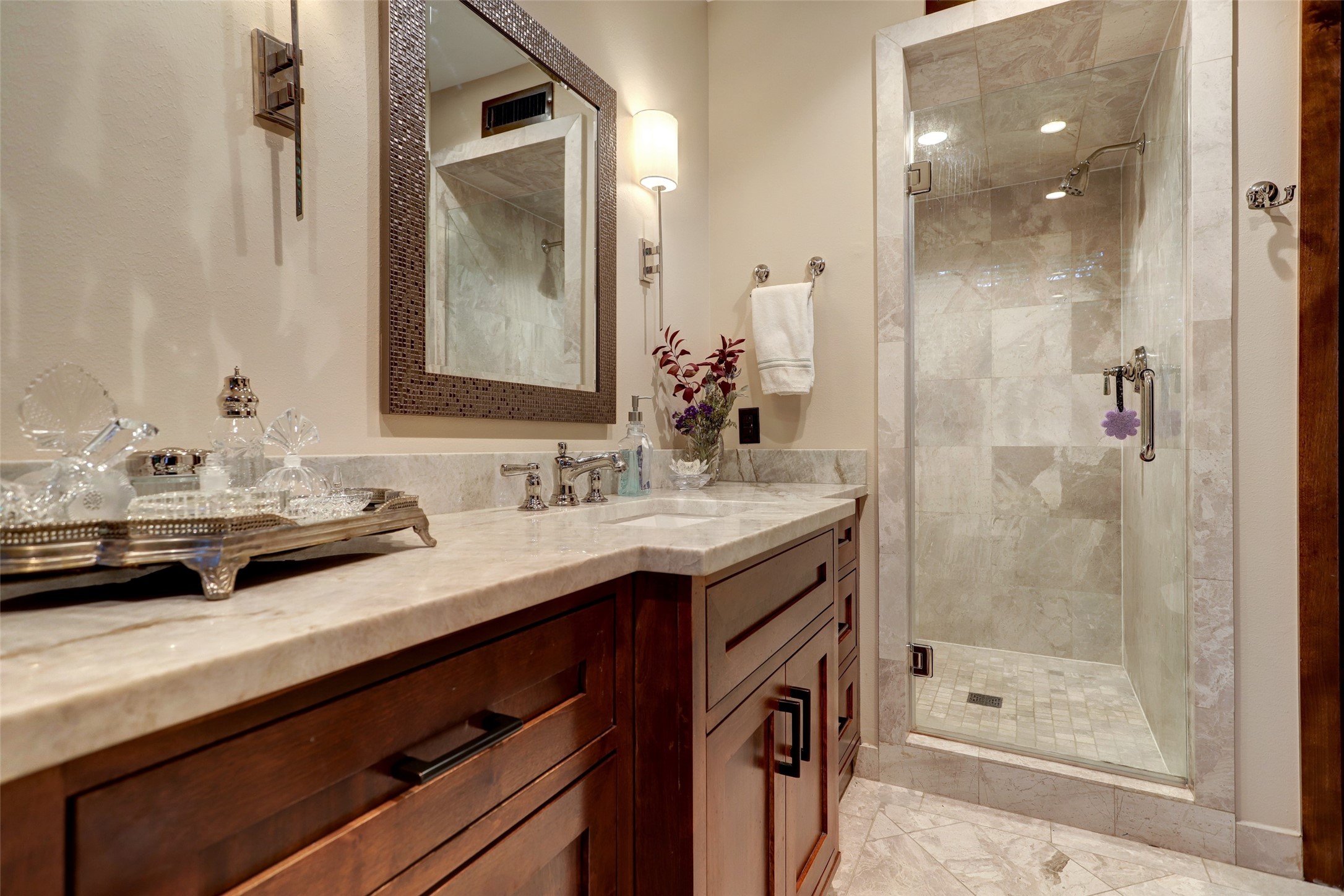  8 Tiel Way - 物件實景