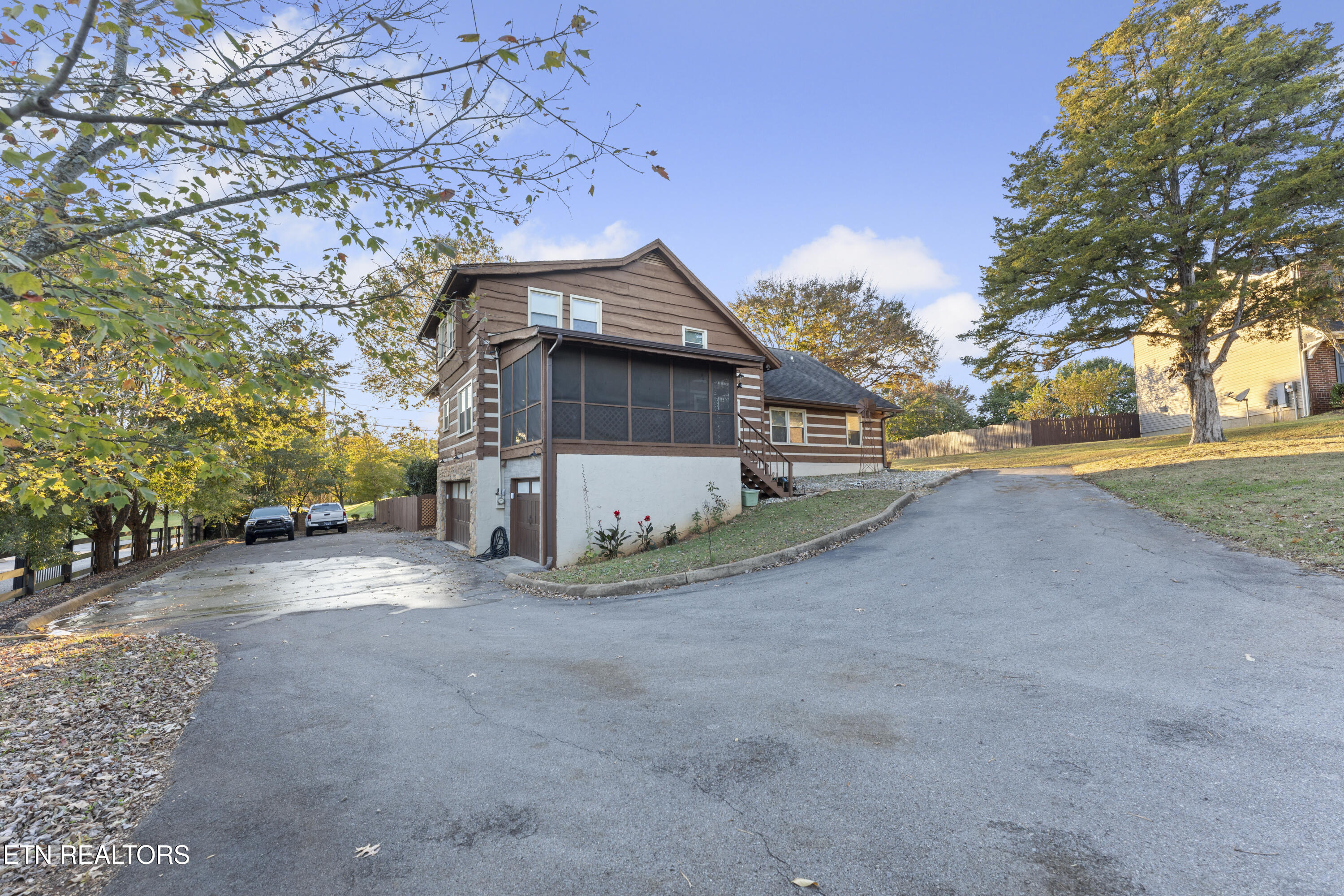 Knoxville, Tennessee, 37922, United States, 4 Bedrooms Bedrooms, ,4 BathroomsBathrooms,Residential,For Sale,1977894