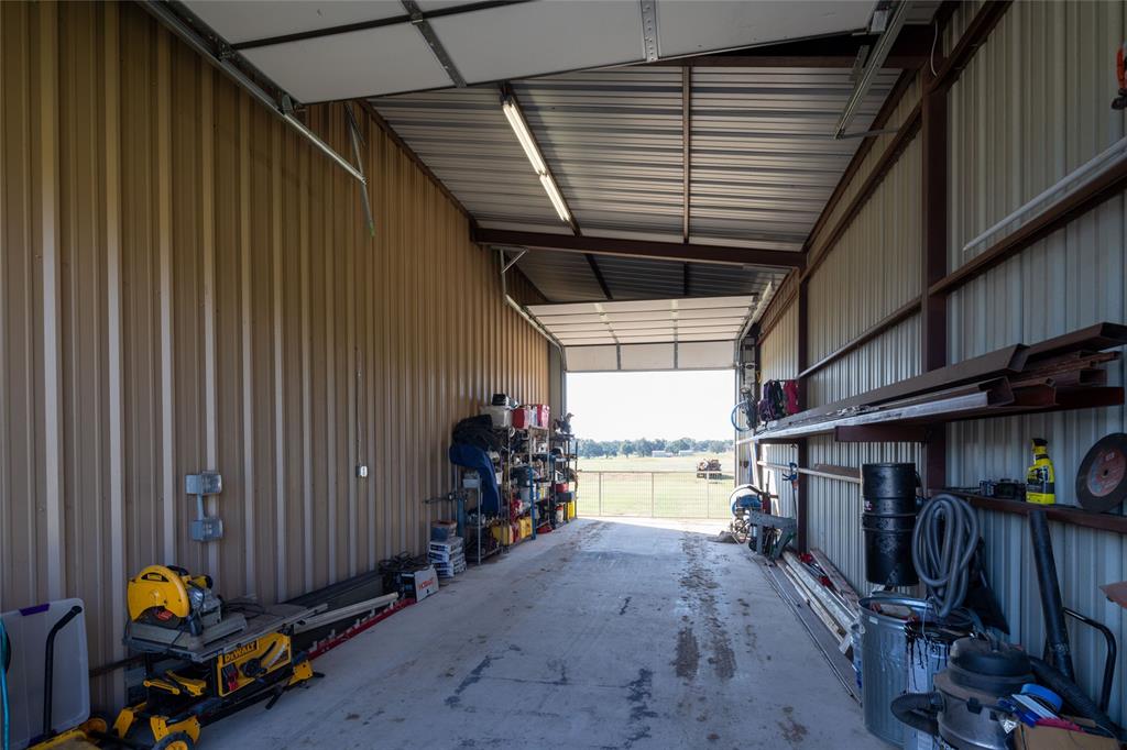 Weatherford, Texas, 76088, United States, 3 Bedrooms Bedrooms, ,2 BathroomsBathrooms,Residential,For Sale,1976944