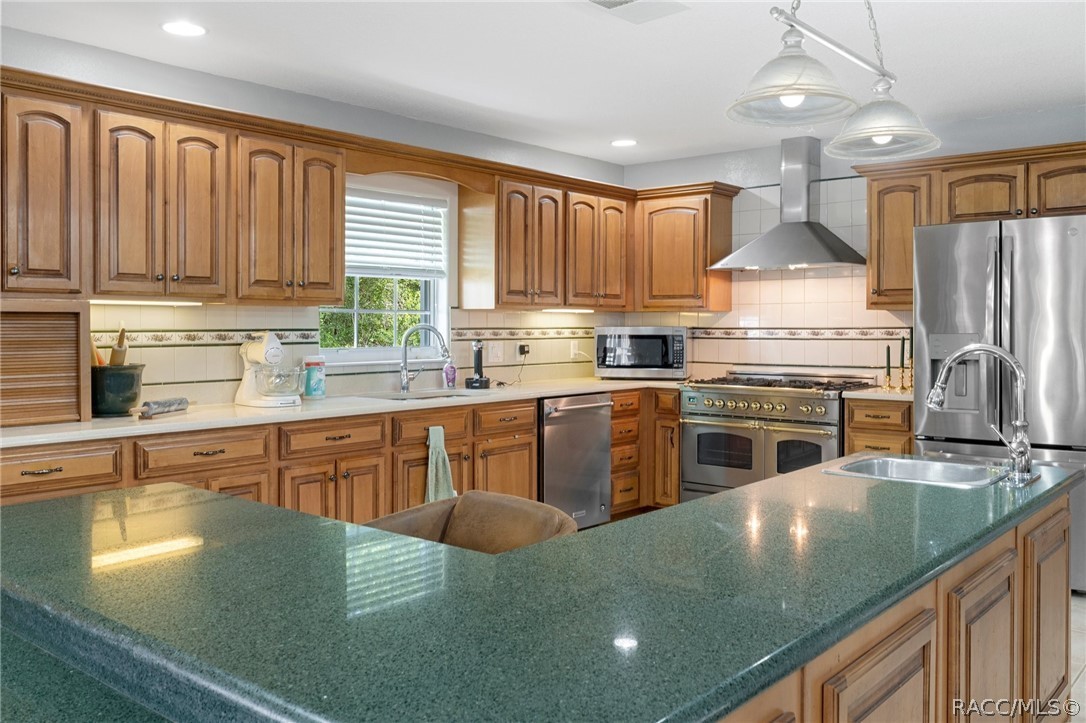 Dunnellon, Florida, 34431, United States, 4 Bedrooms Bedrooms, ,2 BathroomsBathrooms,Residential,For Sale,1920438