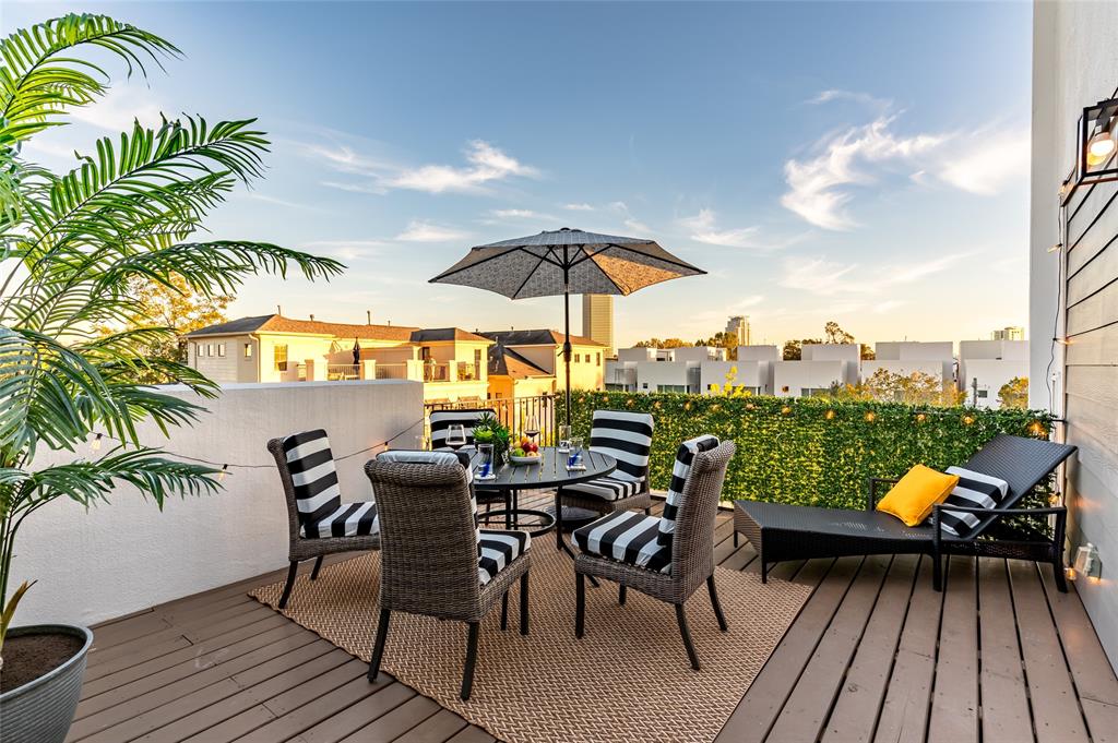 Houston, Texas, 77007, United States, 3 Bedrooms Bedrooms, ,4 BathroomsBathrooms,Residential,For Sale,1723683