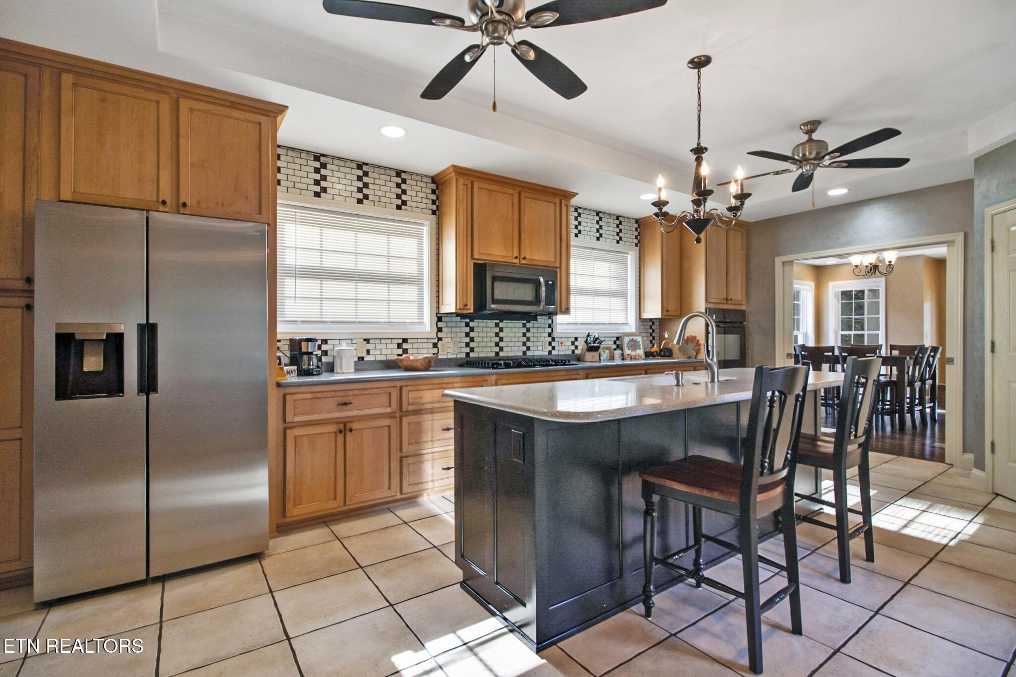 Crossville, Tennessee, 38558, United States, 3 Bedrooms Bedrooms, ,4 BathroomsBathrooms,Residential,For Sale,1930230
