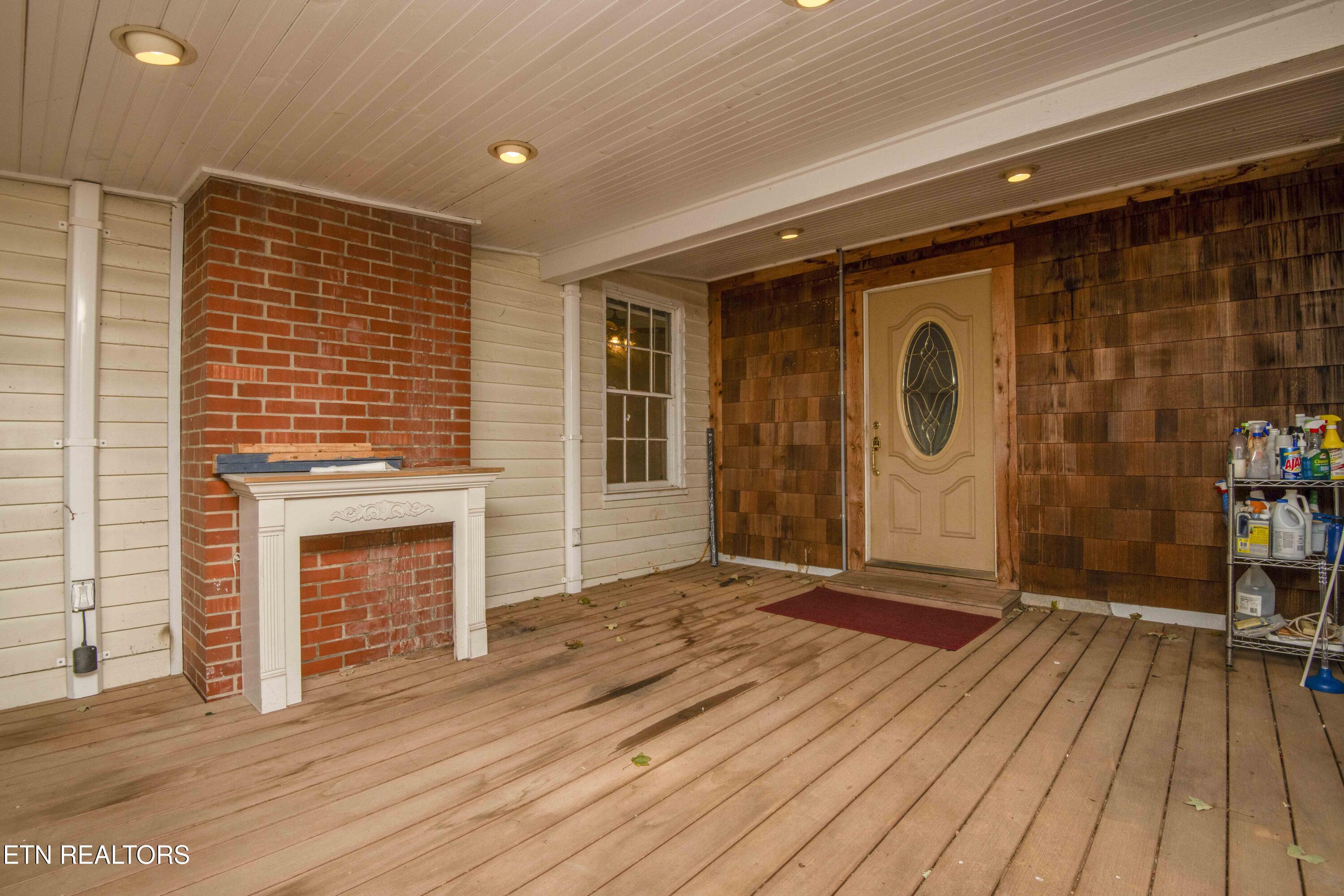 Rockford, Tennessee, 37853, United States, 3 Bedrooms Bedrooms, ,3 BathroomsBathrooms,Residential,For Sale,1984254