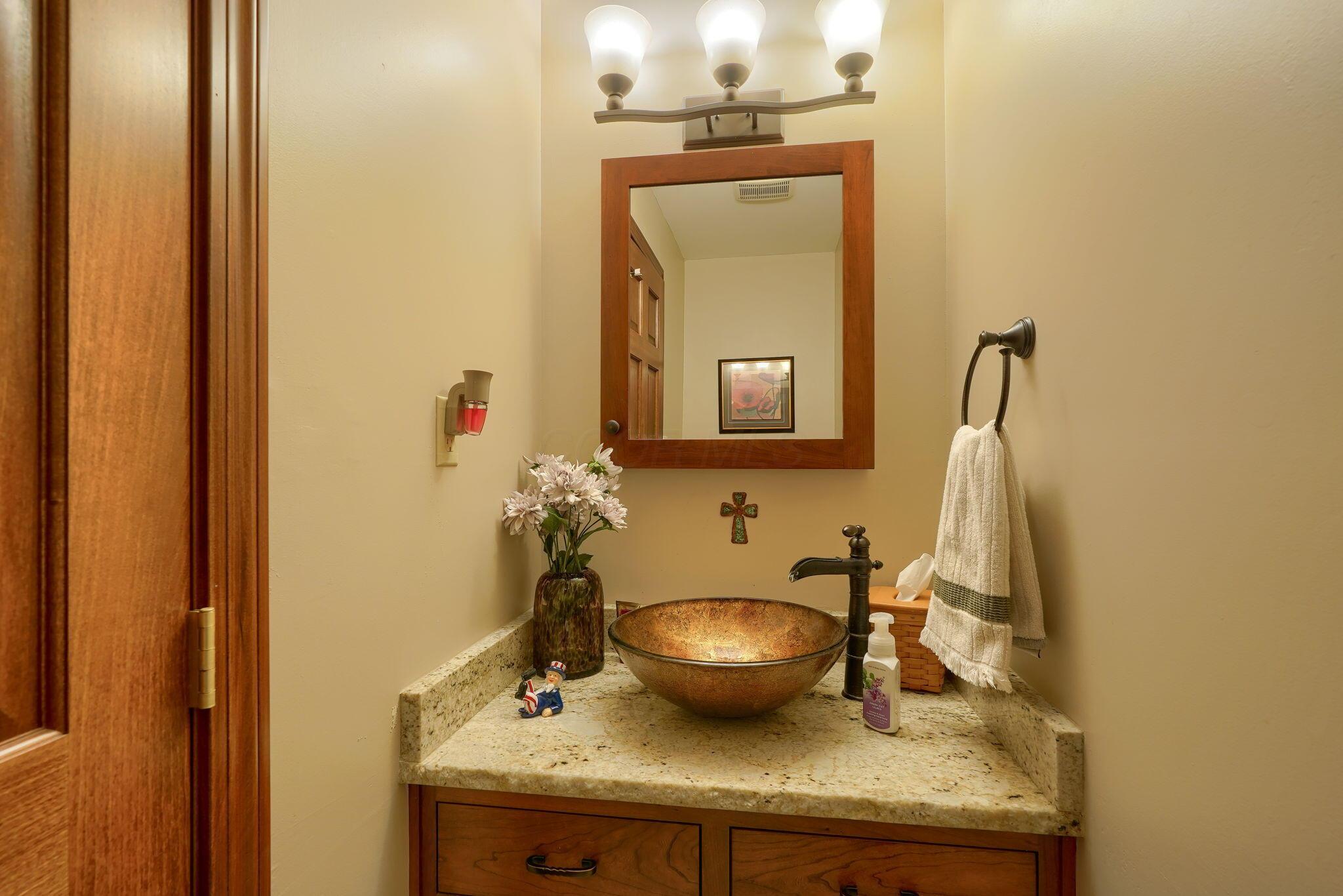 Circleville, Ohio, 43113, United States, 3 Bedrooms Bedrooms, ,3 BathroomsBathrooms,Residential,For Sale,1892160