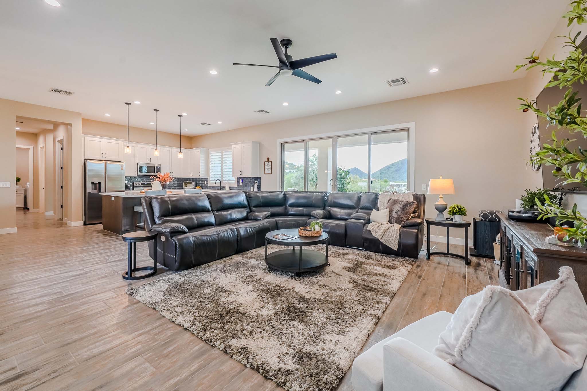 Phoenix, Arizona, 85087, United States, 3 Bedrooms Bedrooms, ,Residential,For Sale,2000122