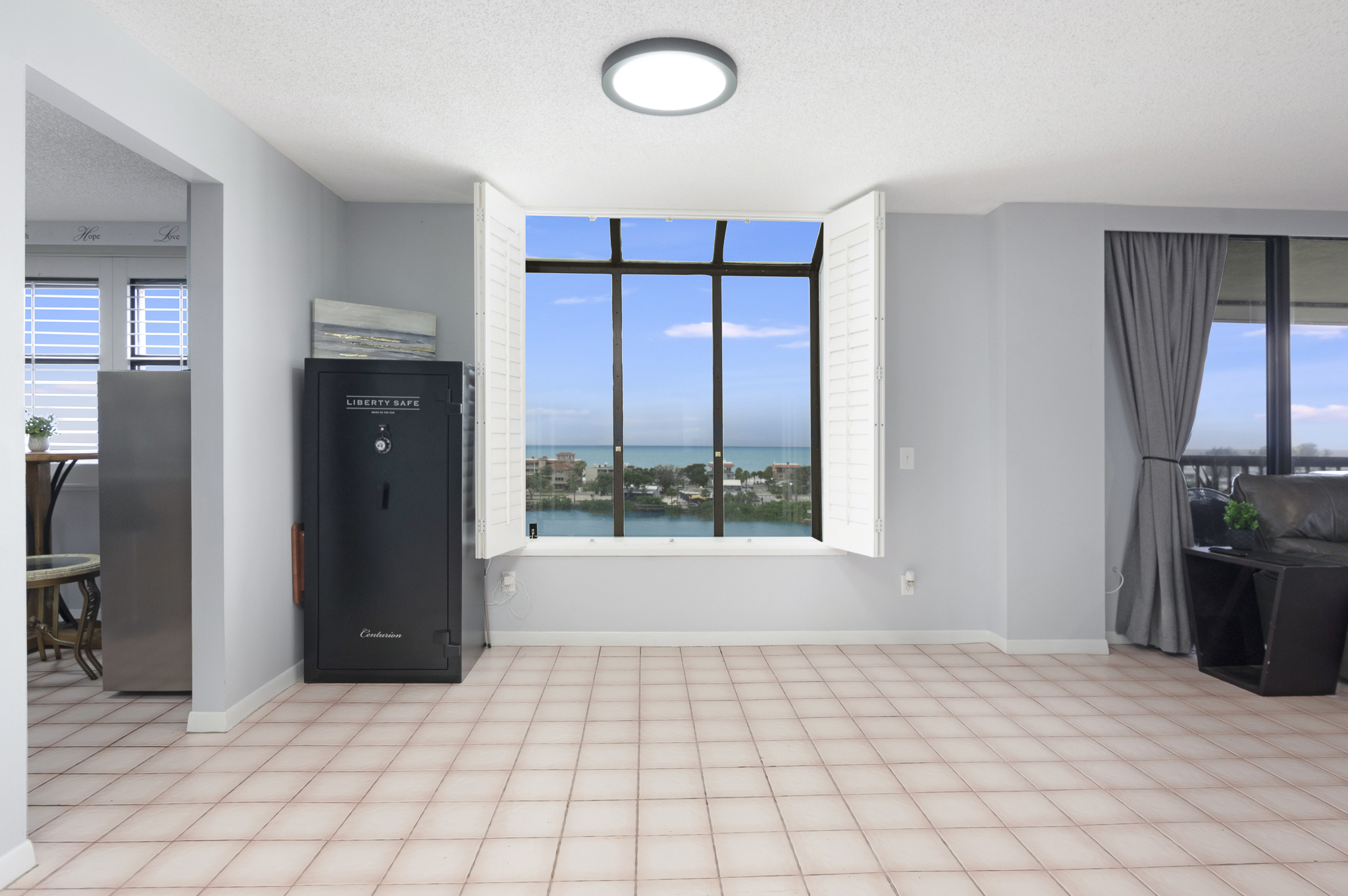 Largo, Florida, 33774, United States, 2 Bedrooms Bedrooms, ,2 BathroomsBathrooms,Residential,For Sale,1944819