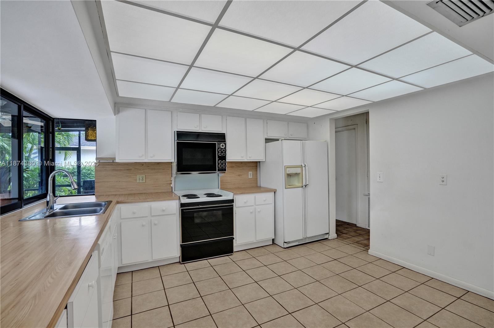 Cutler Bay, Florida, 33189, United States, 3 Bedrooms Bedrooms, ,2 BathroomsBathrooms,Residential,For Sale,1941655