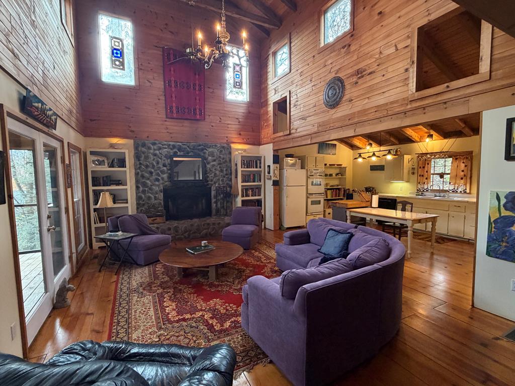 Blue Ridge, Georgia, 30513, United States, 3 Bedrooms Bedrooms, ,3 BathroomsBathrooms,Residential,For Sale,1954403