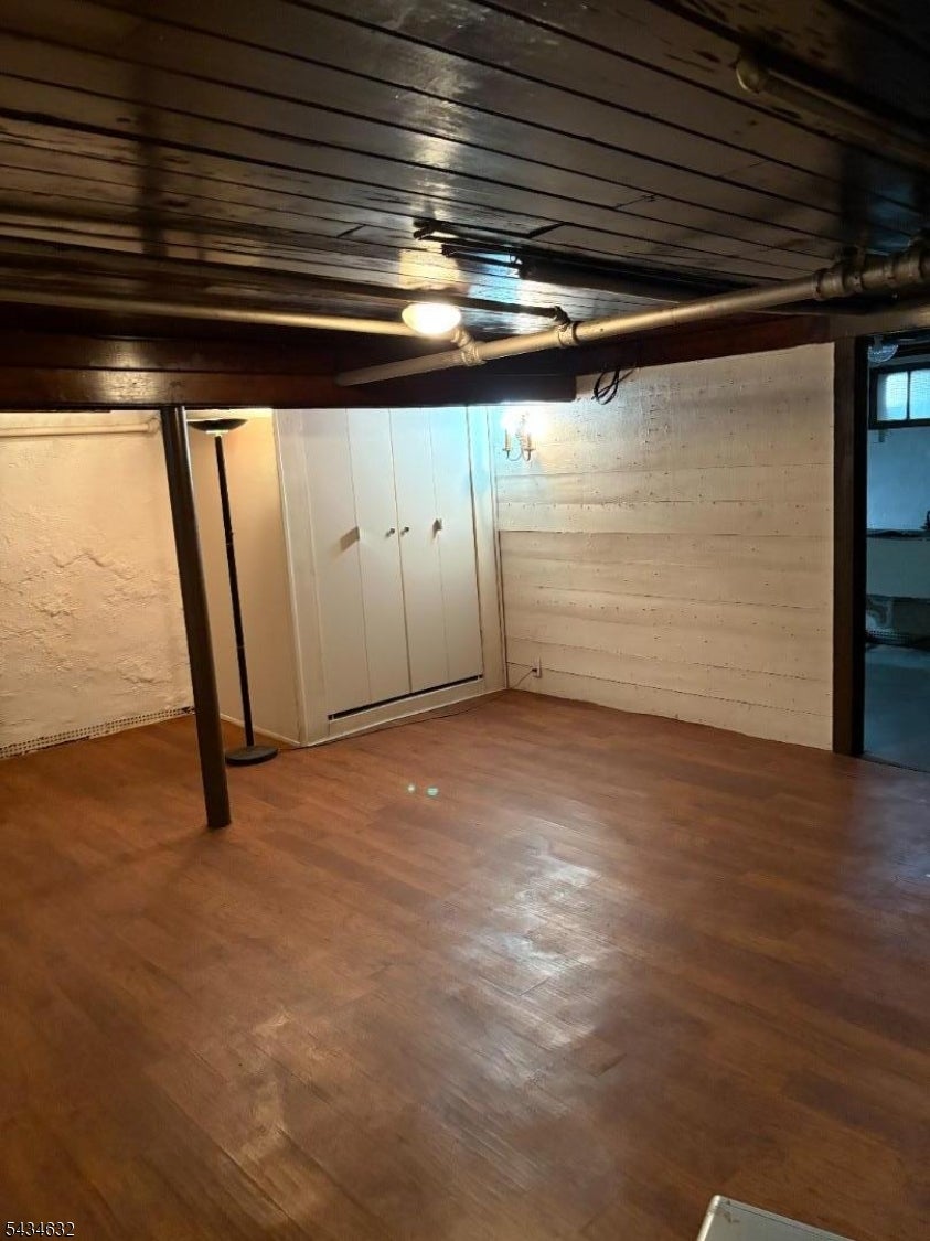 Bloomfield Twp., New Jersey, 07003, United States, 3 Bedrooms Bedrooms, ,1 BathroomBathrooms,Residential,For Sale,2048064