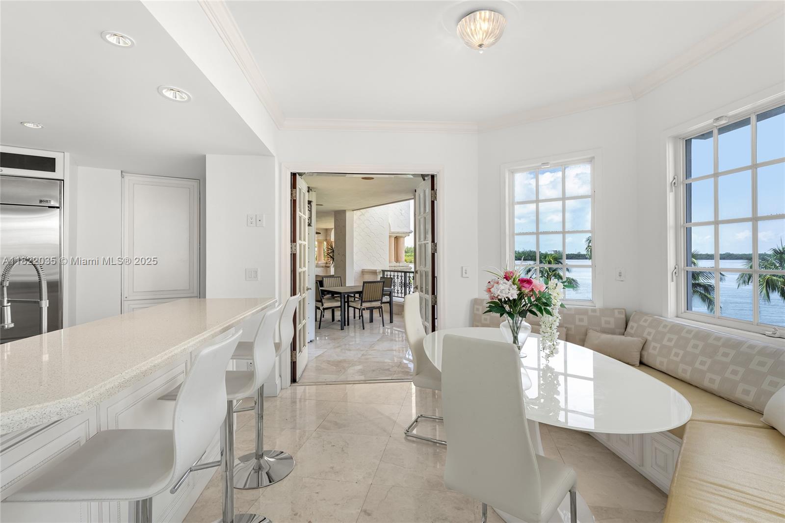 Miami Beach, Florida, 33109, United States, 4 Bedrooms Bedrooms, ,5 BathroomsBathrooms,Residential,For Sale,1858319