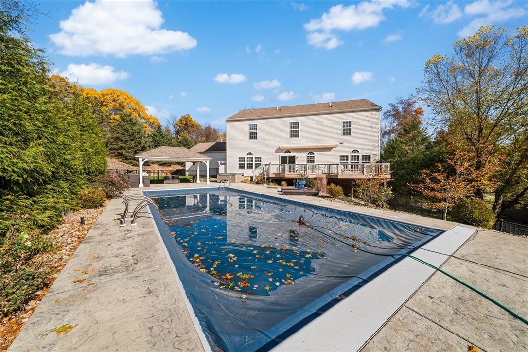 Pine Twp, Pennsylvania, 16046, United States, 5 Bedrooms Bedrooms, ,6 BathroomsBathrooms,Residential,For Sale,1989507