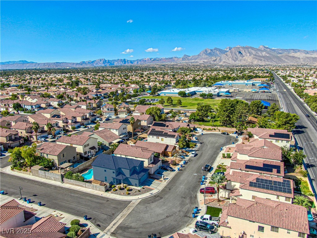 Las Vegas, Nevada, 89129, United States, 4 Bedrooms Bedrooms, ,3 BathroomsBathrooms,Residential,For Sale,1958001