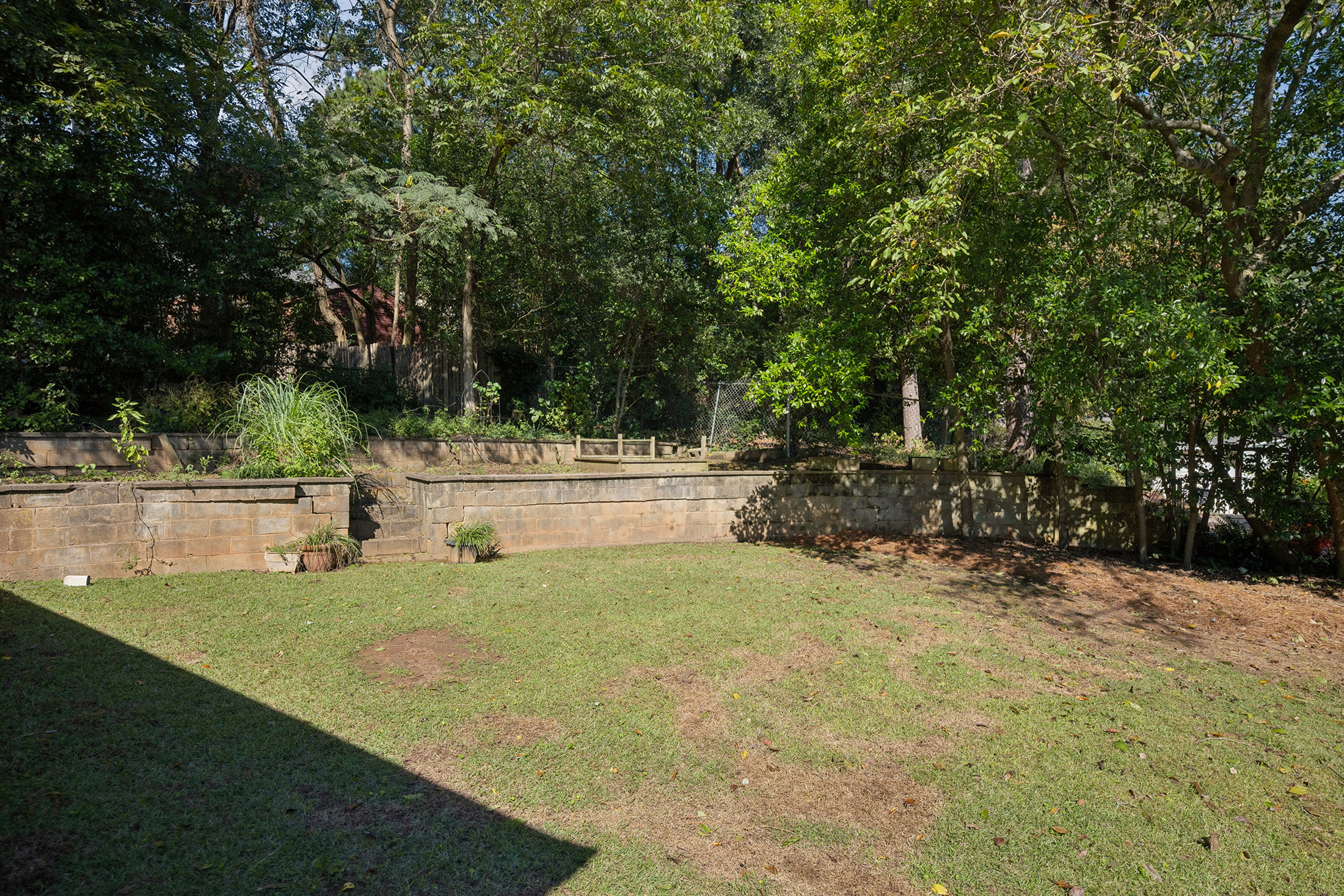  Beautifully Updated Brick Duplex Offers Rare Opportunity in the Heart of Decatur - 物件實景