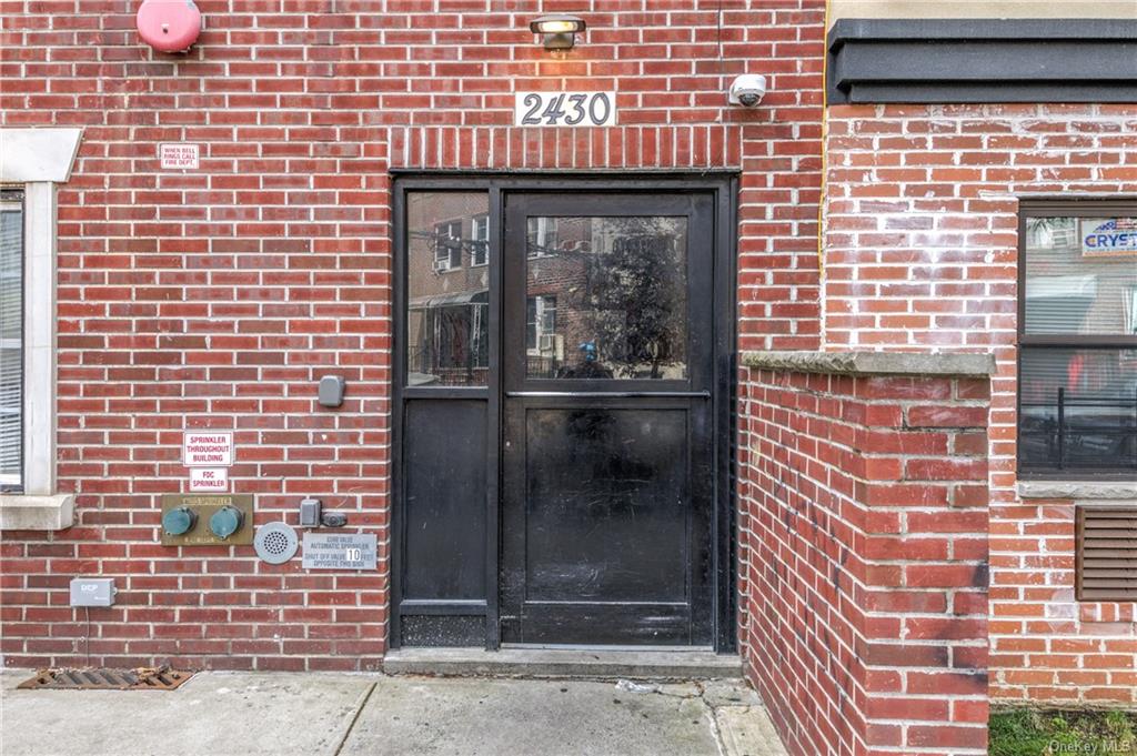 Bronx, New York, 10461, United States, 9 Bedrooms Bedrooms, ,Residential,For Sale,1977043