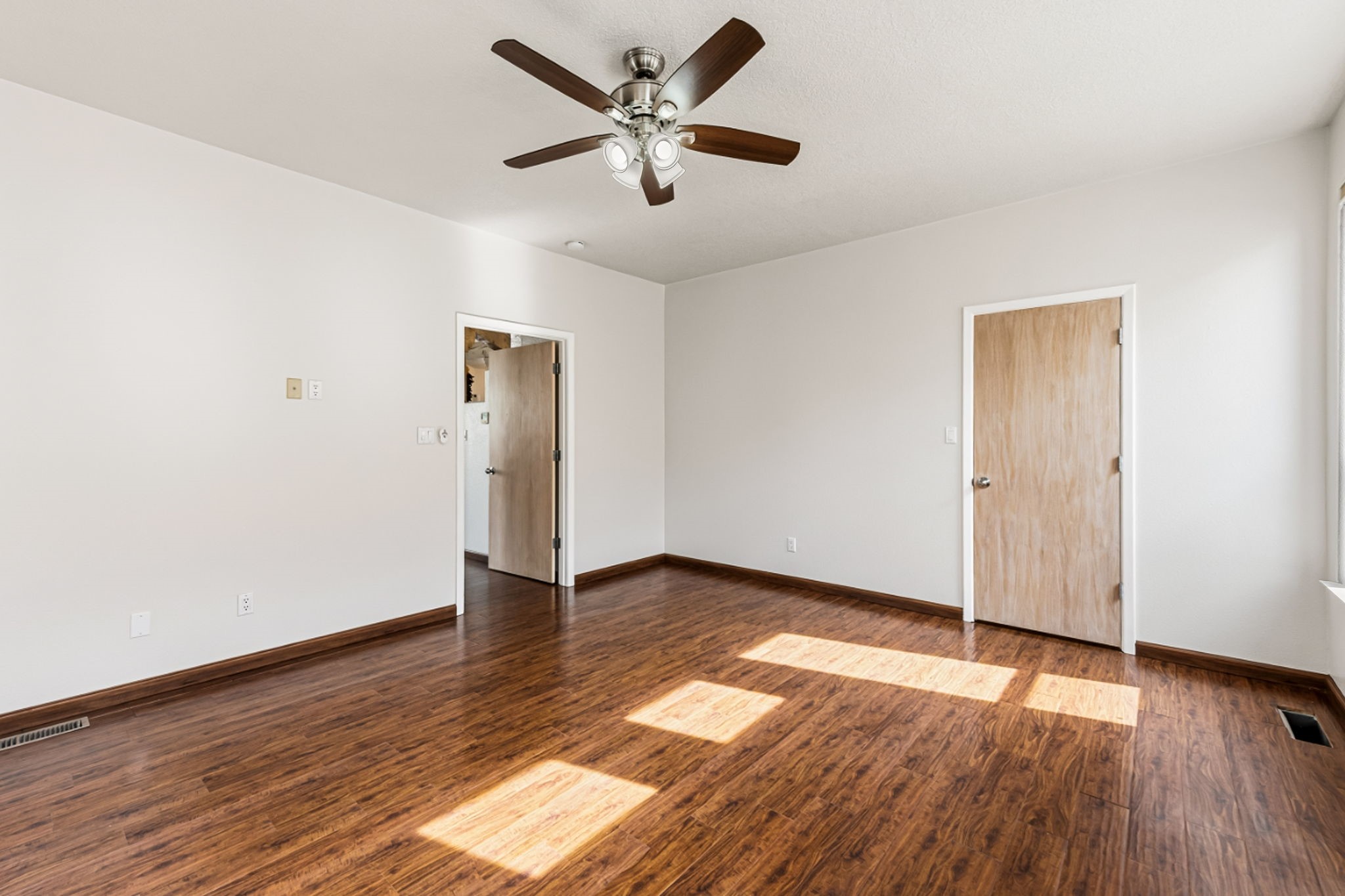  901 Calle Coronado - 物件實景