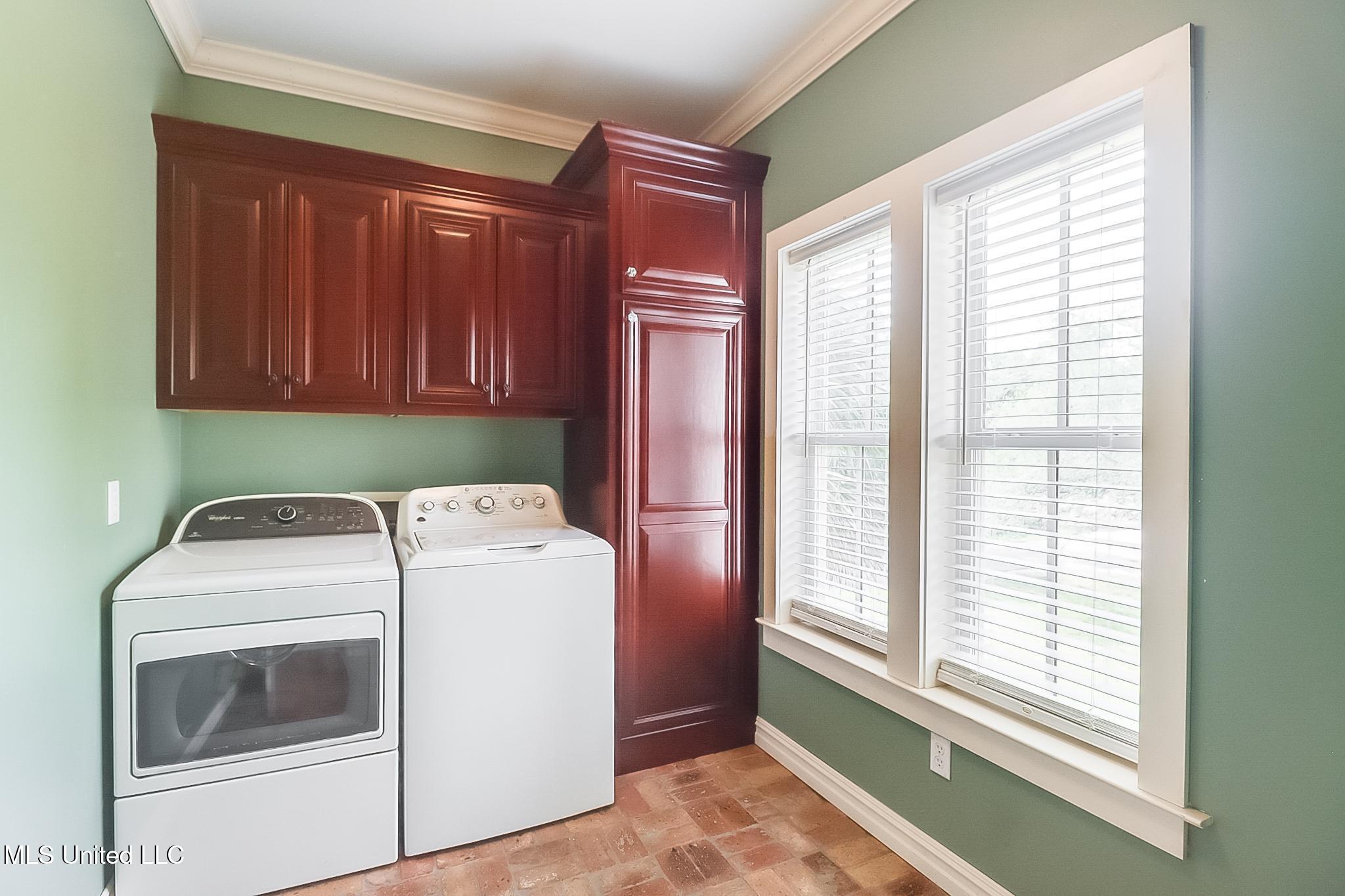 Pass Christian, Mississippi, 39571, United States, 3 Bedrooms Bedrooms, ,2 BathroomsBathrooms,Residential,For Sale,1779691