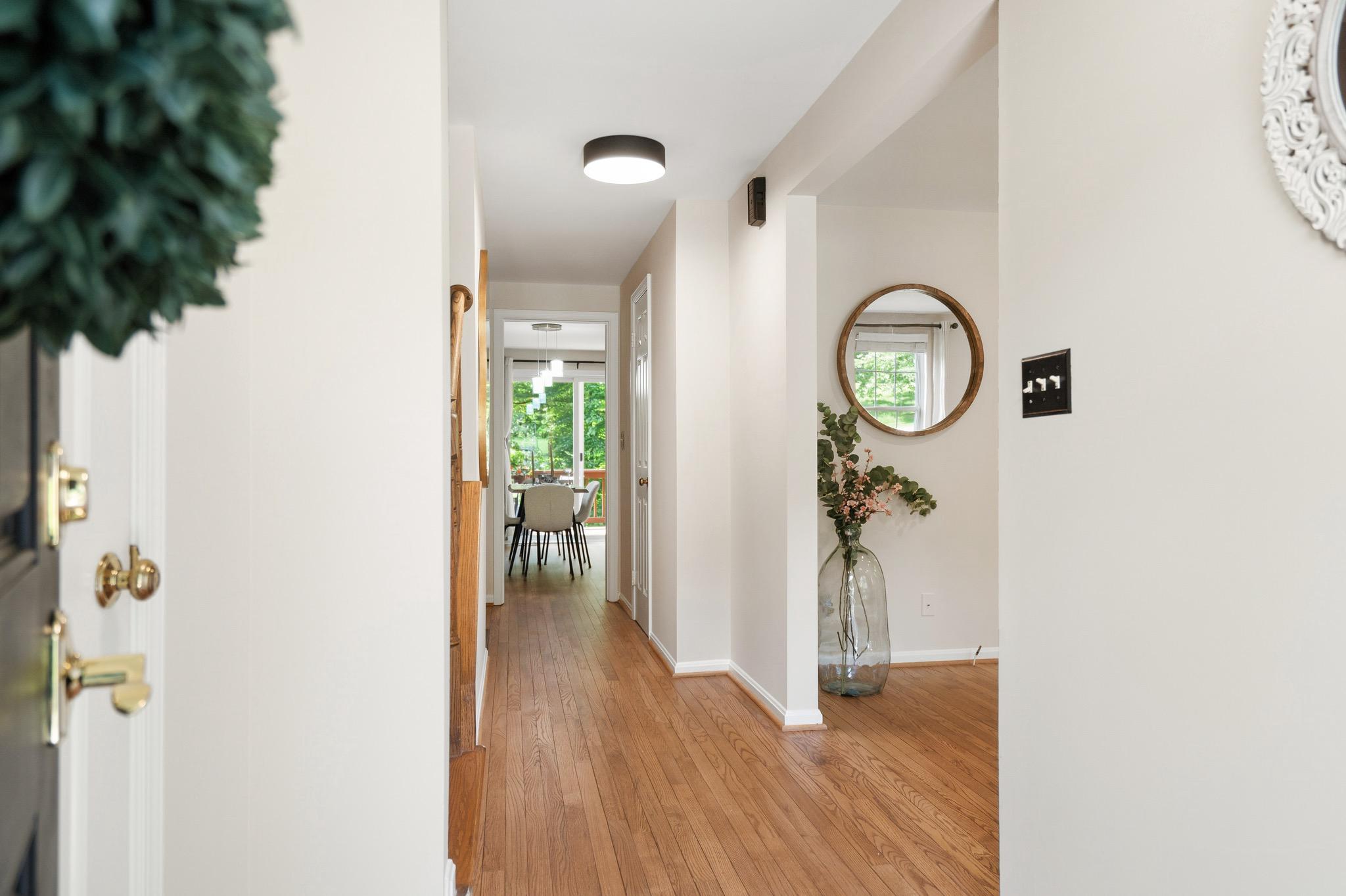  8943 Park Forest Drive, Springfield, VA, 22152 - 物件實景