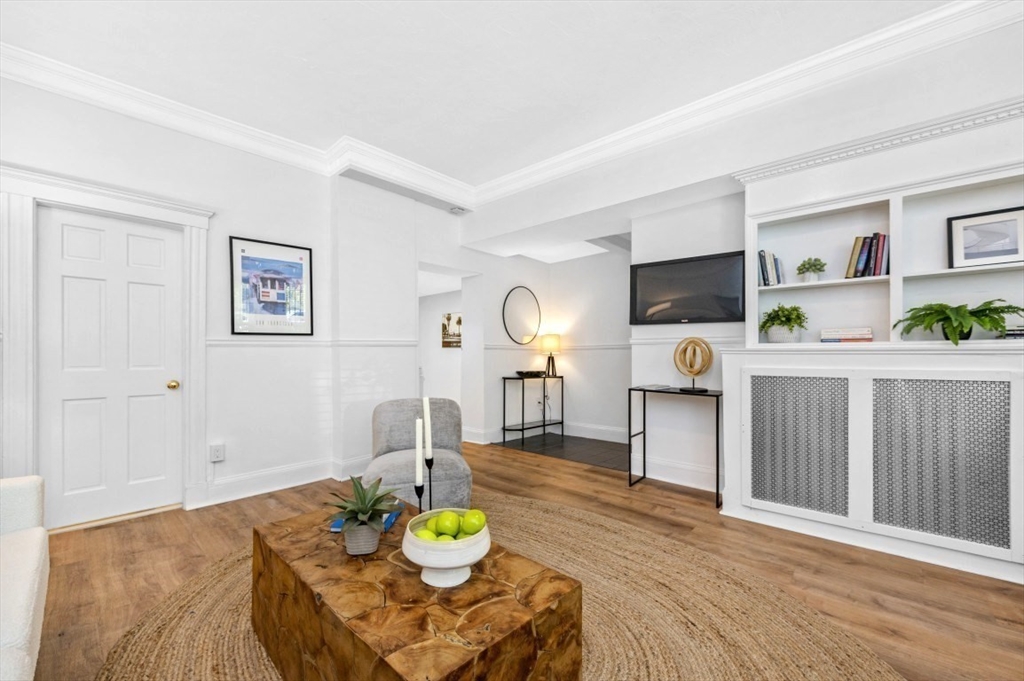 Boston, Massachusetts, 02115, United States, 2 Bedrooms Bedrooms, ,1 BathroomBathrooms,Residential,For Sale,1889916