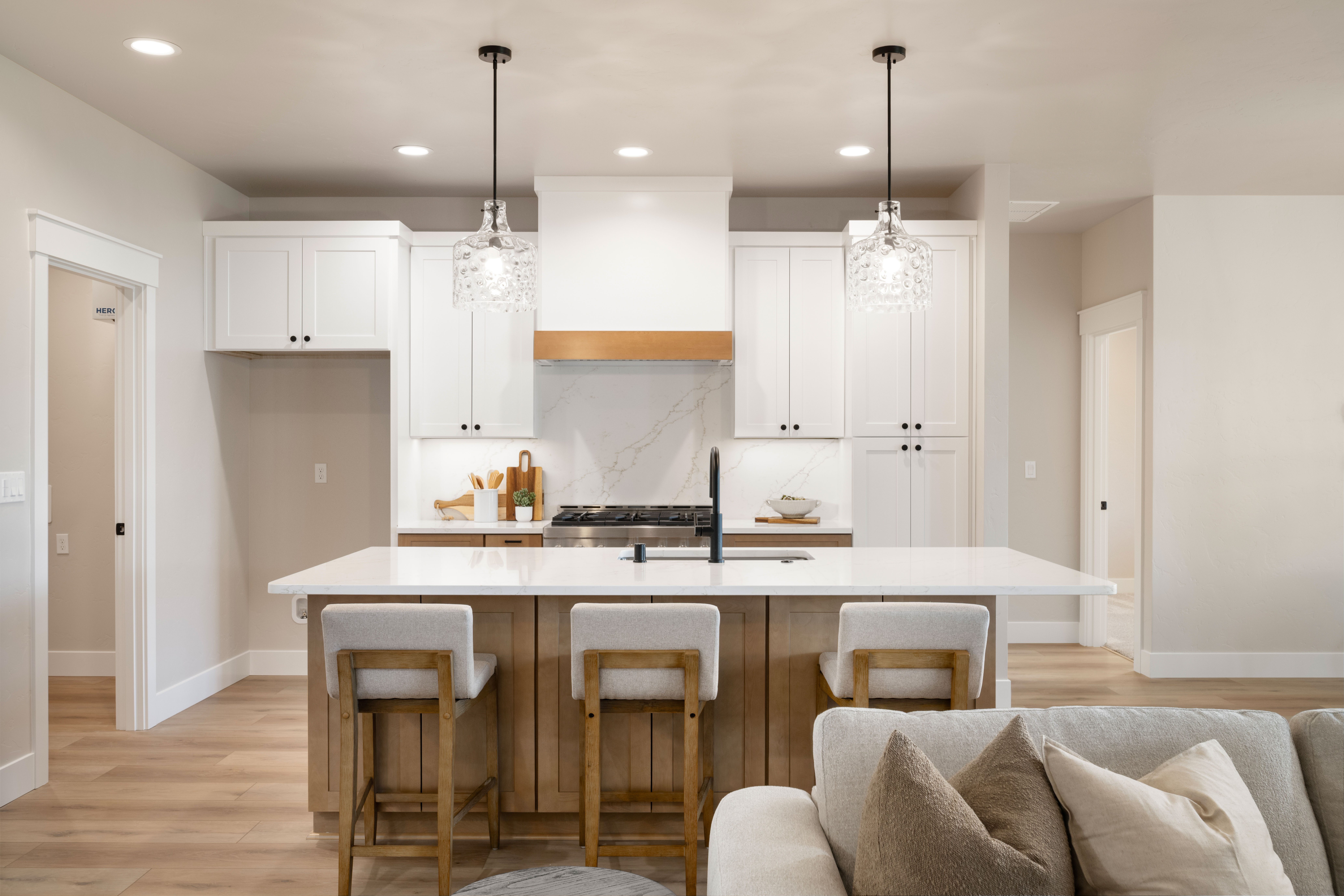  Brand new rambler with bonus room/ South Richland - 物件實景