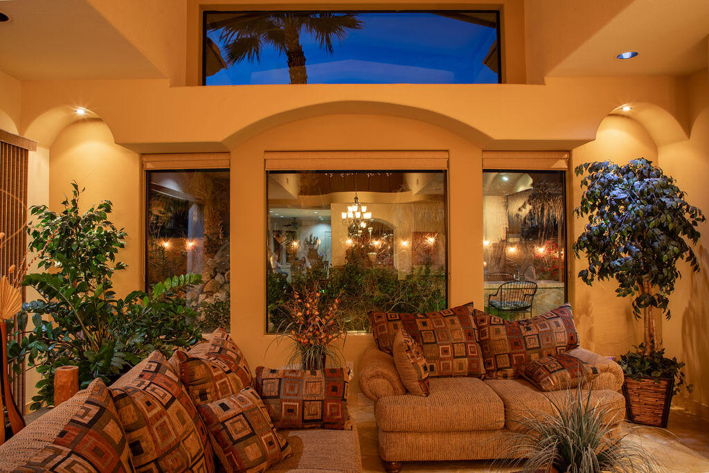 La Quinta, California, 92253, United States, 4 Bedrooms Bedrooms, ,4 BathroomsBathrooms,Residential,For Sale,1940947