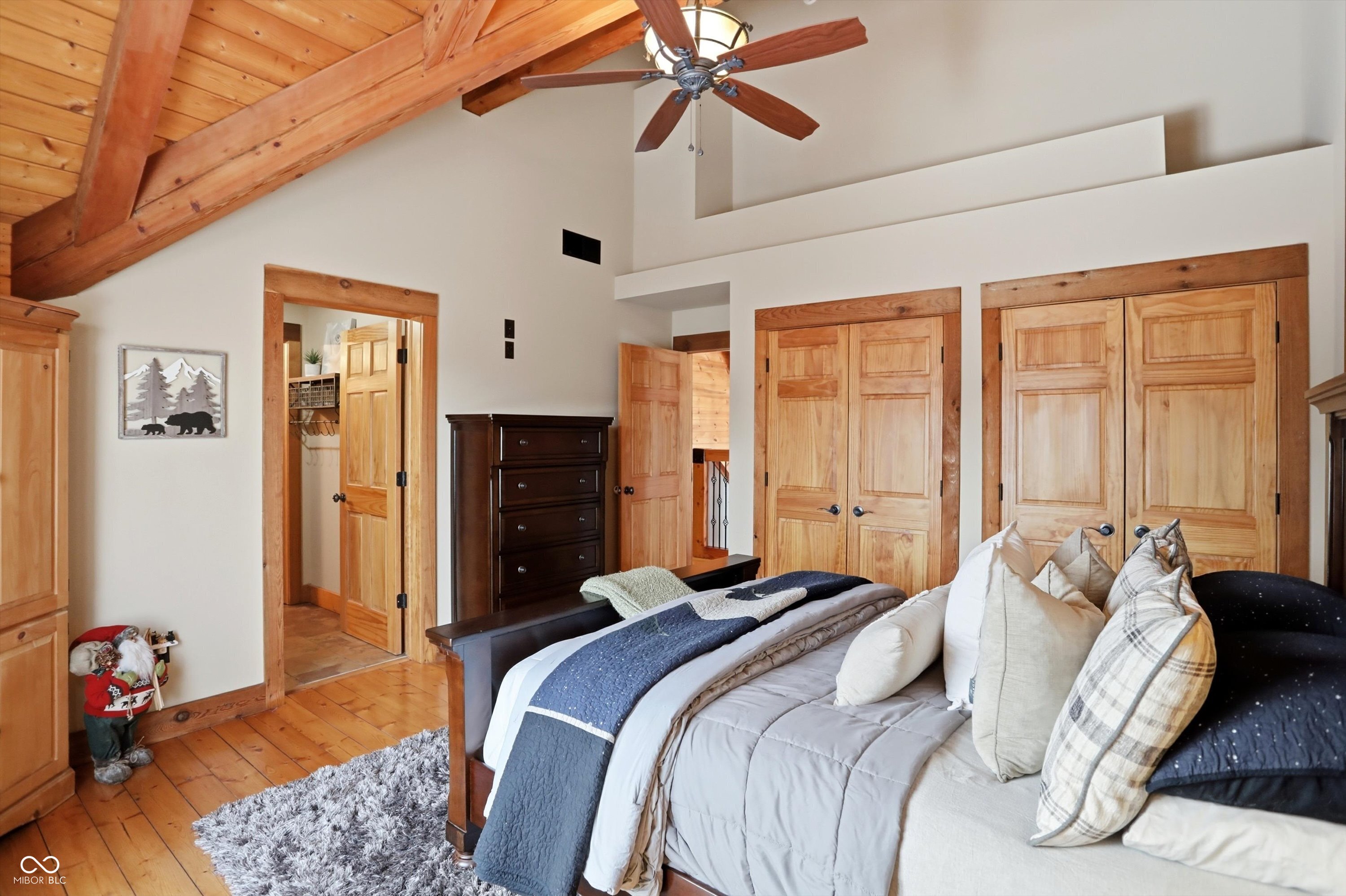 Unionville, Indiana, 47468, United States, 5 Bedrooms Bedrooms, ,5 BathroomsBathrooms,Residential,For Sale,1975333