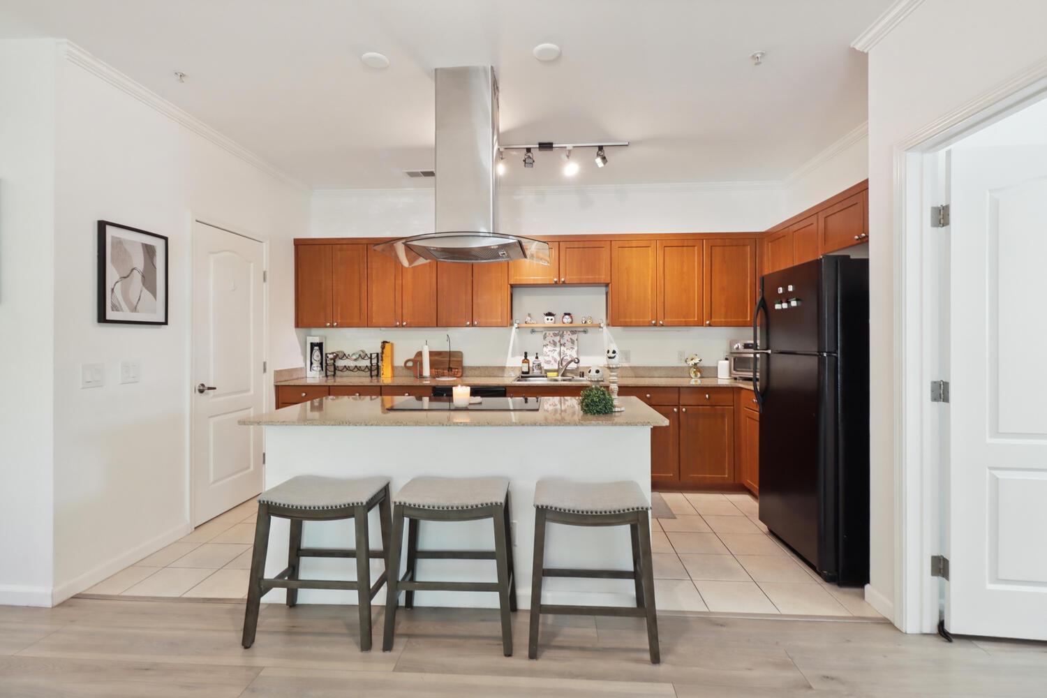 Davis, California, 95618, United States, 2 Bedrooms Bedrooms, ,2 BathroomsBathrooms,Residential,For Sale,1874758