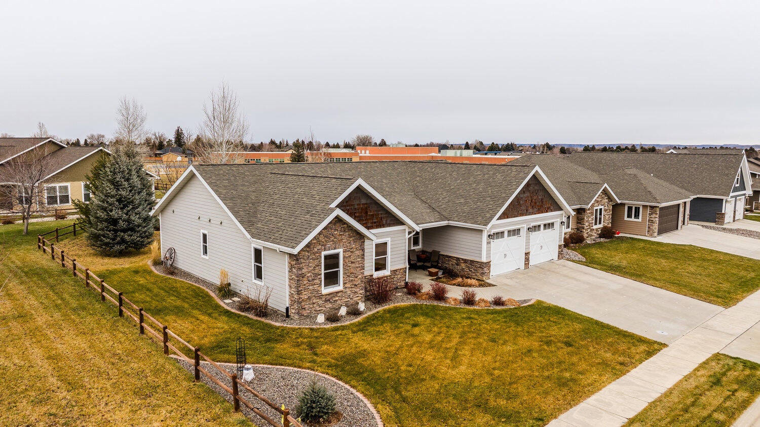 Sheridan, Wyoming, 82801, United States, 2 Bedrooms Bedrooms, ,2 BathroomsBathrooms,Residential,For Sale,2006254