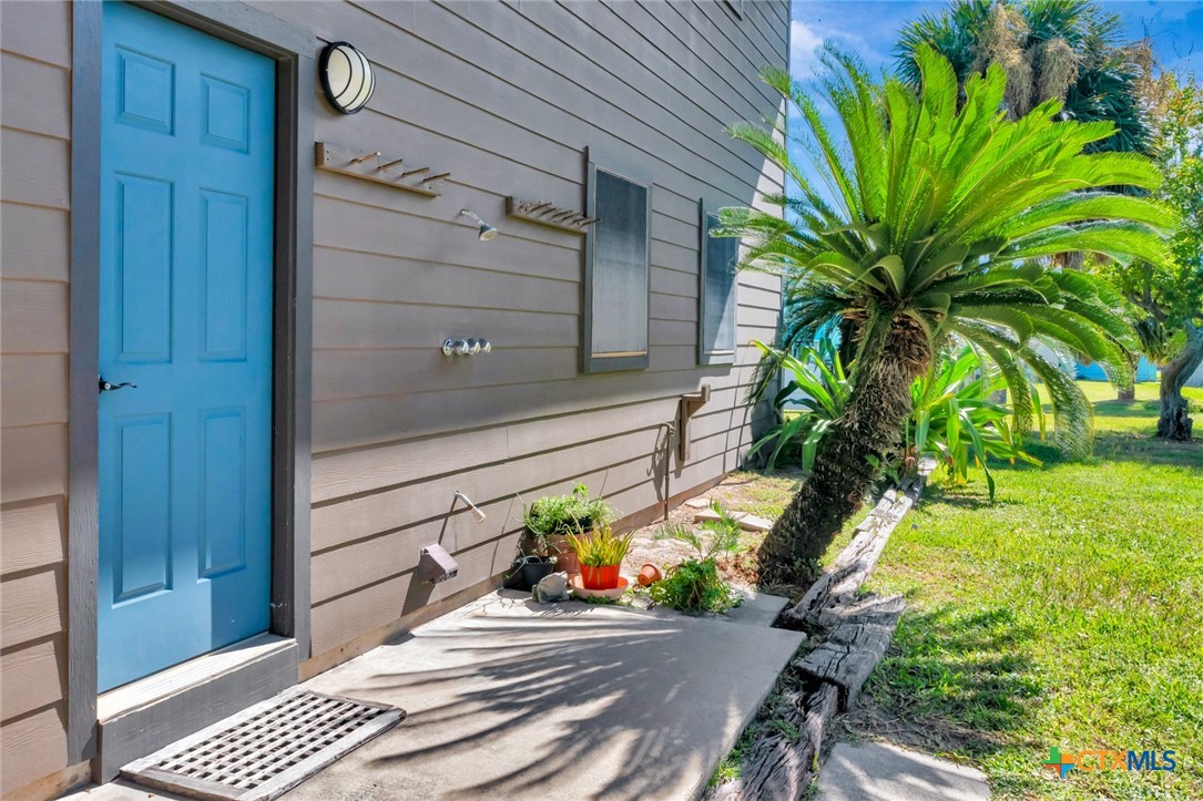 Port O'Connor, Texas, 77982, United States, 5 Bedrooms Bedrooms, ,3 BathroomsBathrooms,Residential,For Sale,1989061