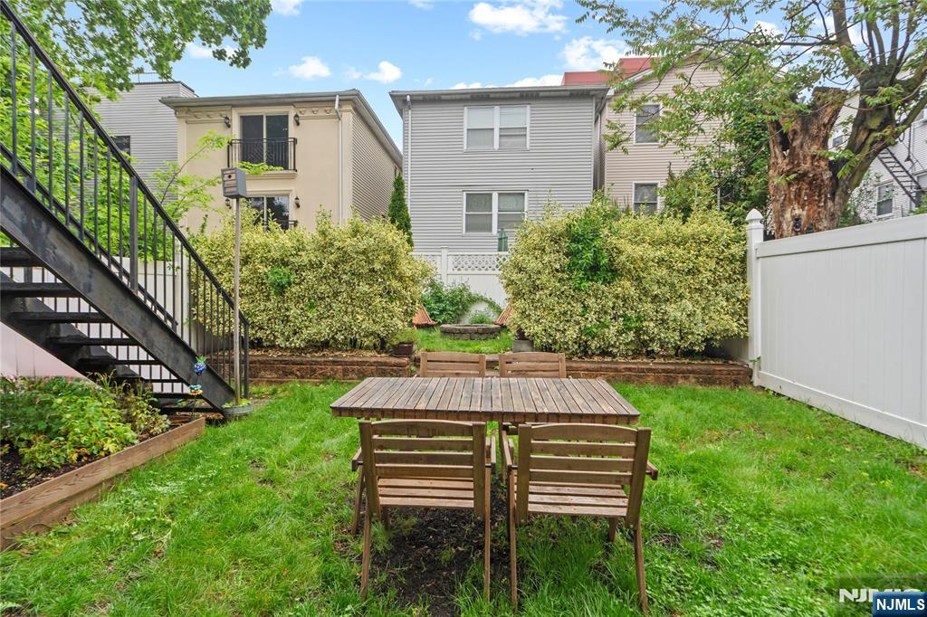 Jersey City, New Jersey, 07307, United States, 3 Bedrooms Bedrooms, ,2 BathroomsBathrooms,Residential,For Sale,1918659