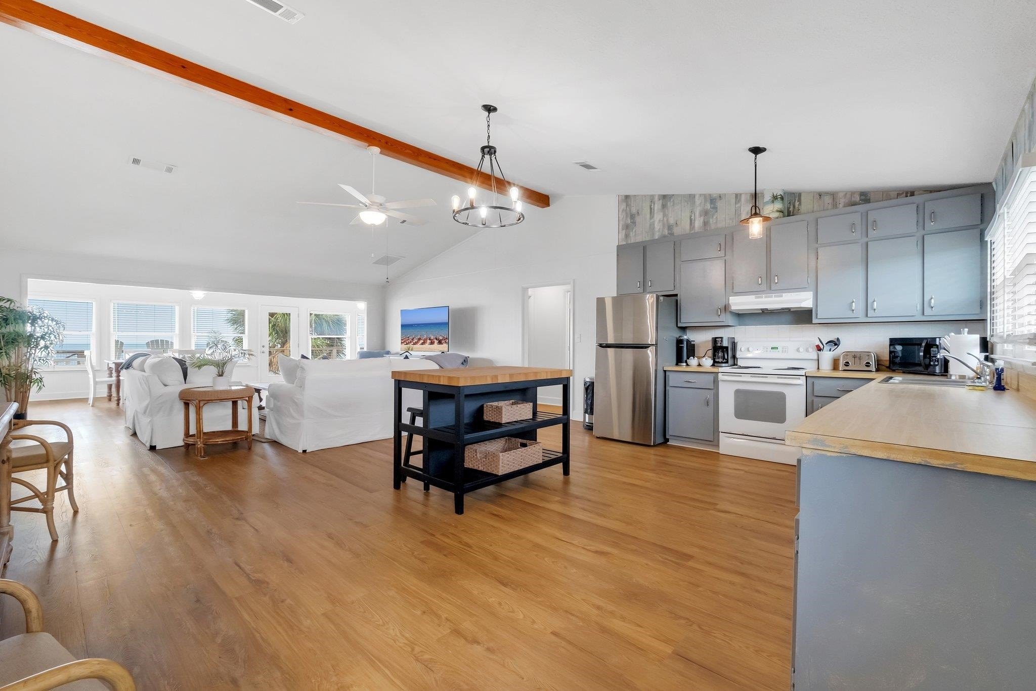 Alligator Point, Florida, 32346, United States, 3 Bedrooms Bedrooms, ,3 BathroomsBathrooms,Residential,For Sale,1943895