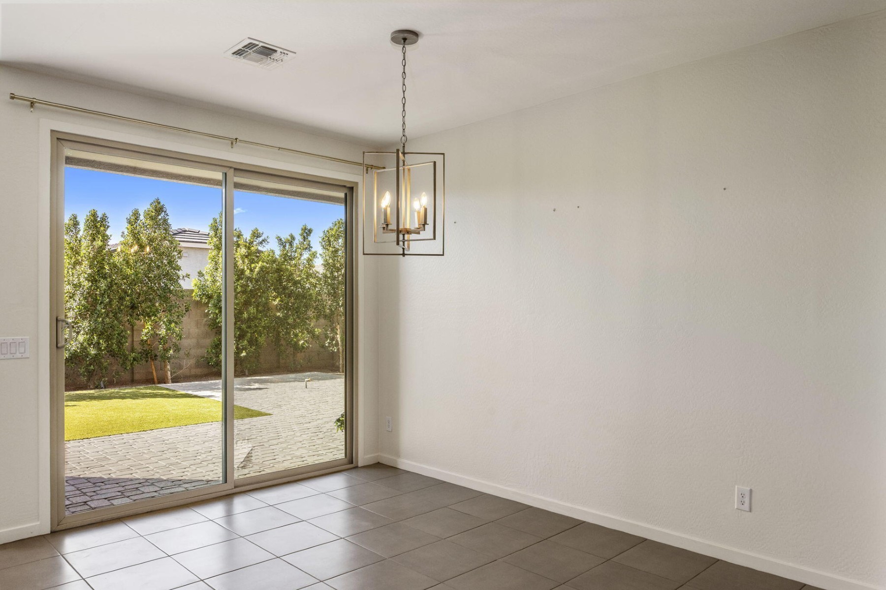  16023 W El Cortez Place¦Surprise, AZ - 物件實景