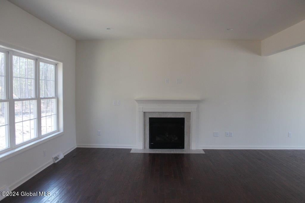 Mechanicville, New York, 12118, United States, 3 Bedrooms Bedrooms, ,3 BathroomsBathrooms,Residential,For Sale,1989343