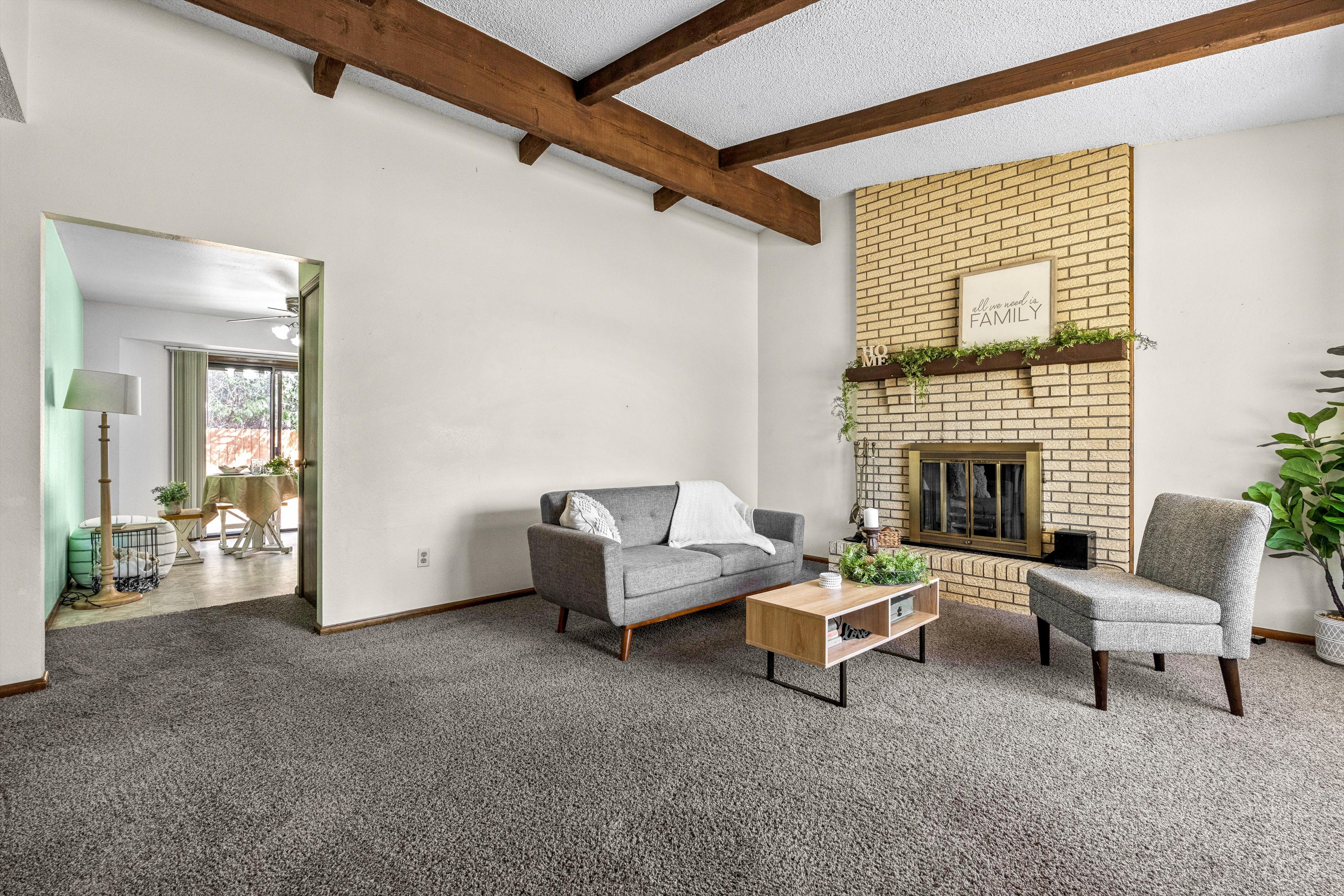  Rare Loveland 3 Bed, 3 Bath Ranch With Full Finished Basement - 物件實景