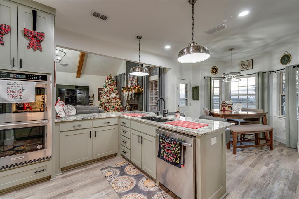 Midlothian, Texas, 76065, United States, 3 Bedrooms Bedrooms, ,3 BathroomsBathrooms,Residential,For Sale,1929128