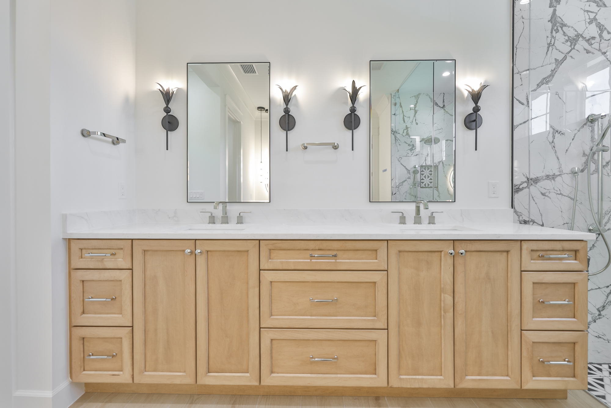 Tampa, Florida, 33629, United States, 5 Bedrooms Bedrooms, ,7 BathroomsBathrooms,Residential,For Sale,2007837