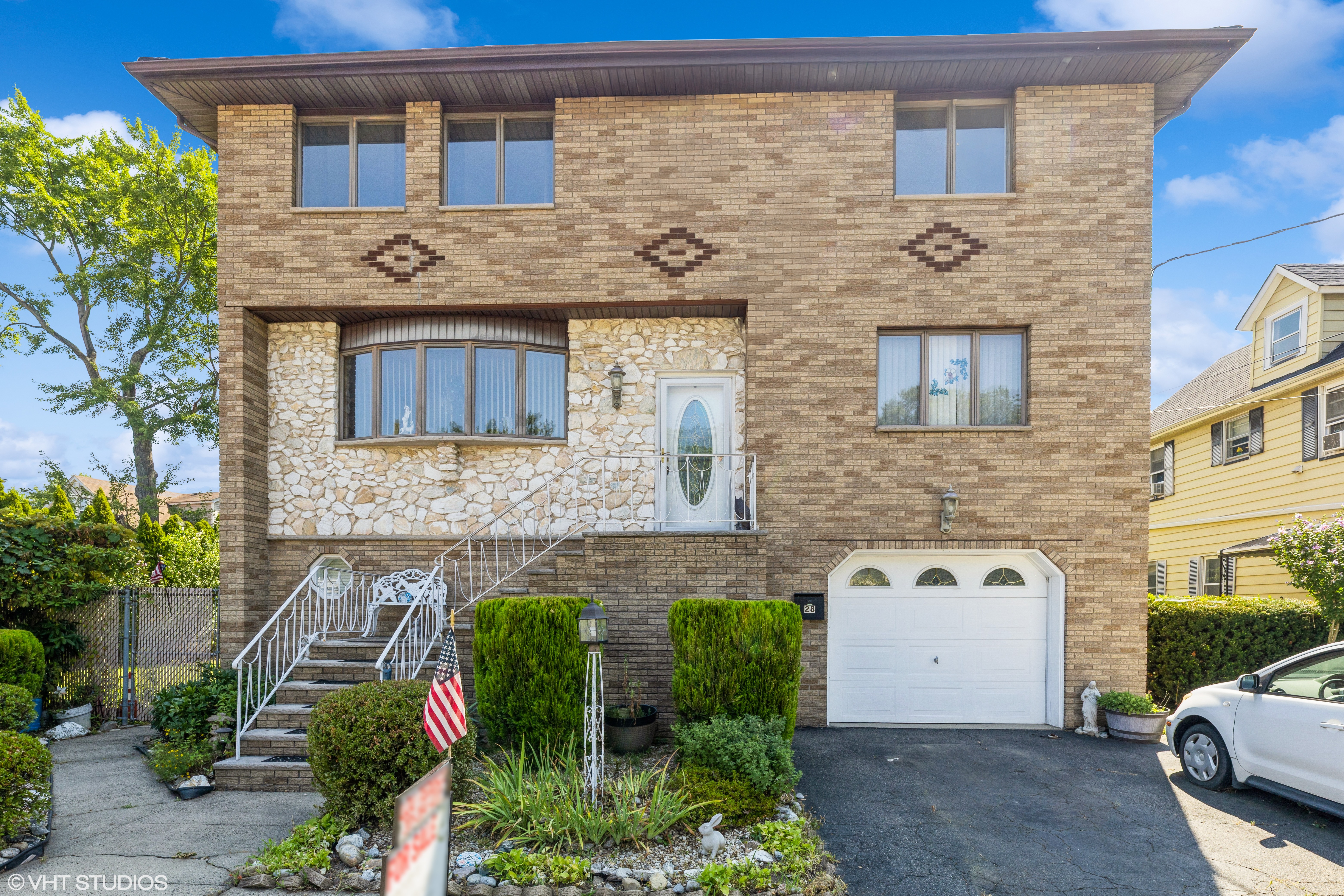 Moonachie, New Jersey, 07074, United States, 5 Bedrooms Bedrooms, ,4 BathroomsBathrooms,Residential,For Sale,1936964