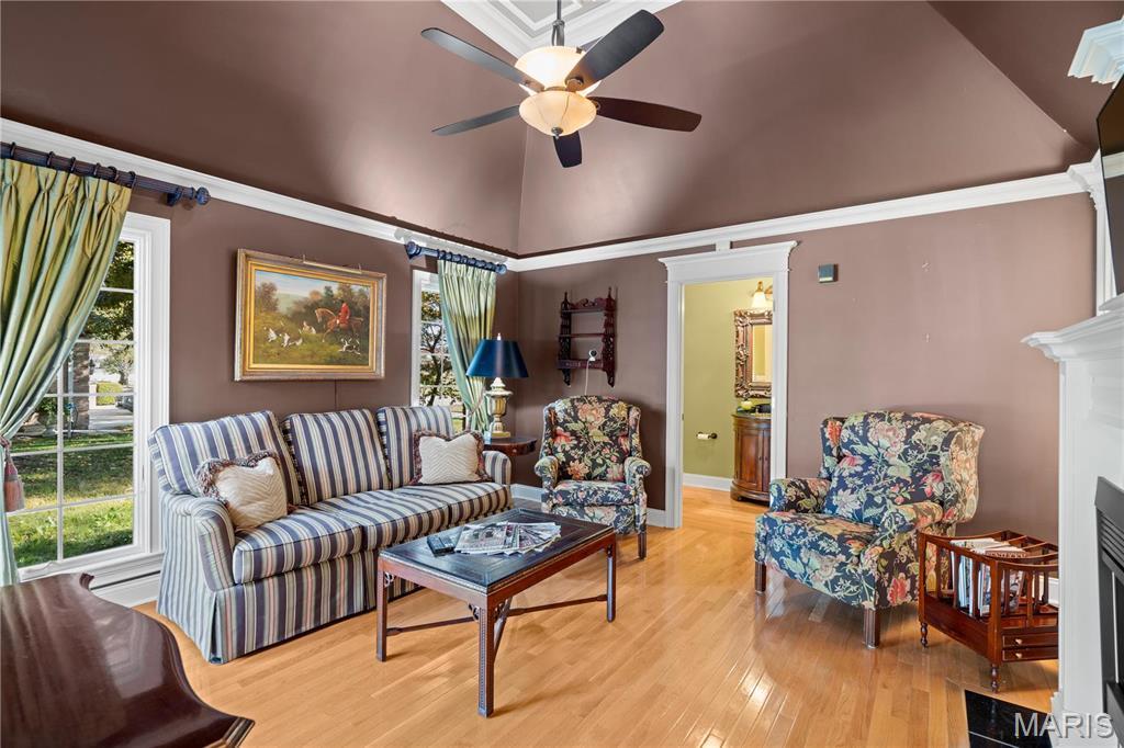 Charleston, Missouri, 63834, United States, 5 Bedrooms Bedrooms, ,4 BathroomsBathrooms,Residential,For Sale,1938215