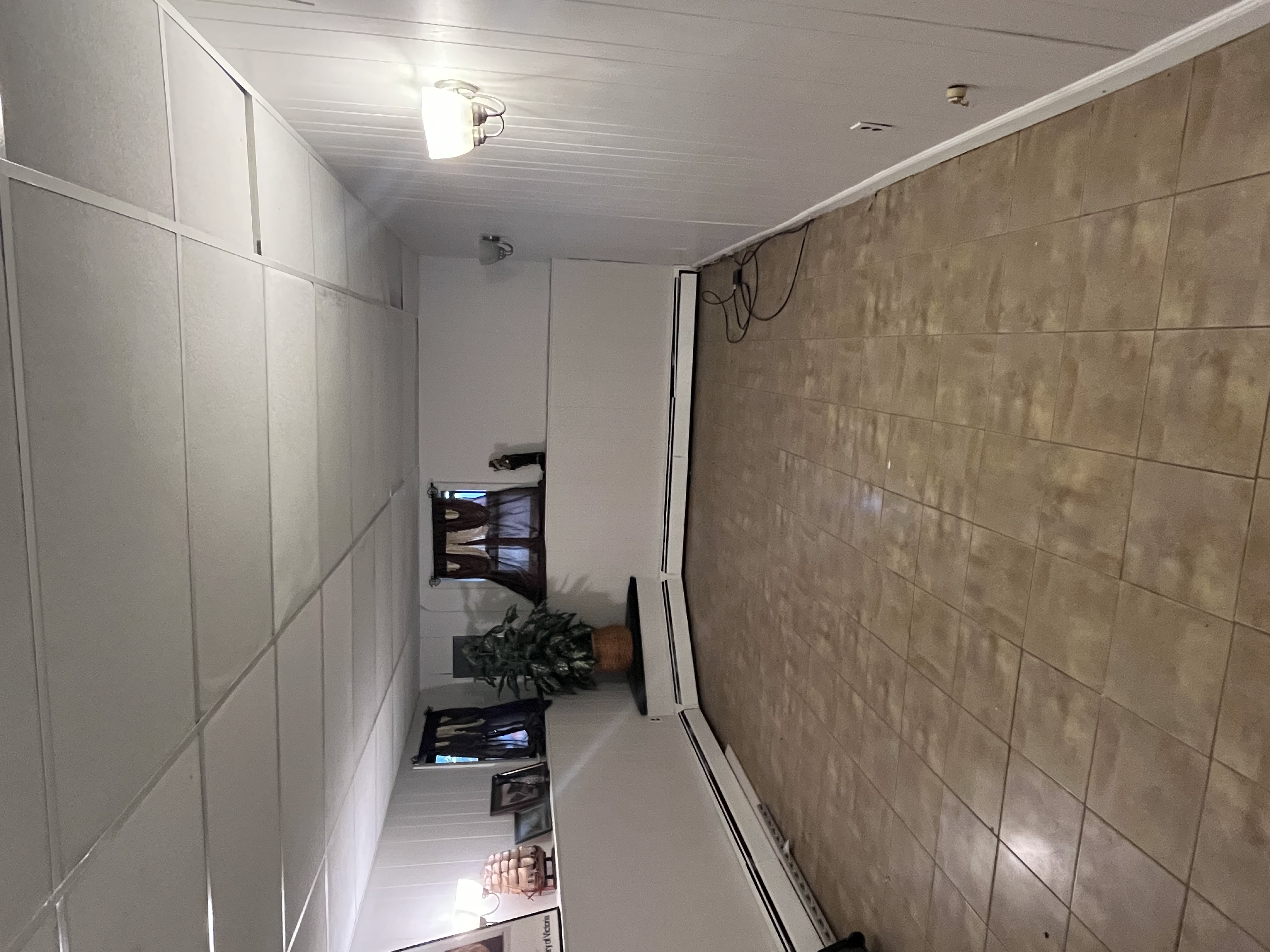 North Providence, Rhode Island, 02911, United States, 4 Bedrooms Bedrooms, ,4 BathroomsBathrooms,Residential,For Sale,1981959