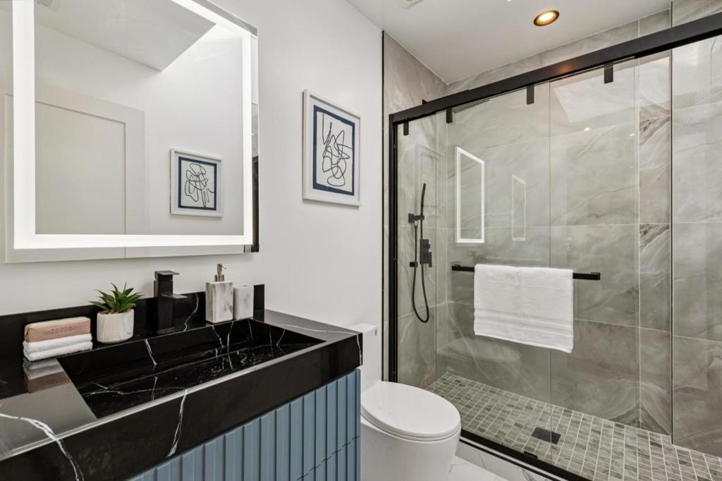 San Francisco, California, 94116, United States, 4 Bedrooms Bedrooms, ,4 BathroomsBathrooms,Residential,For Sale,2014062